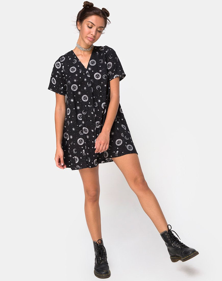 Immagine di Crosena Swing Dress in Small Celestial Black X Princess Polly