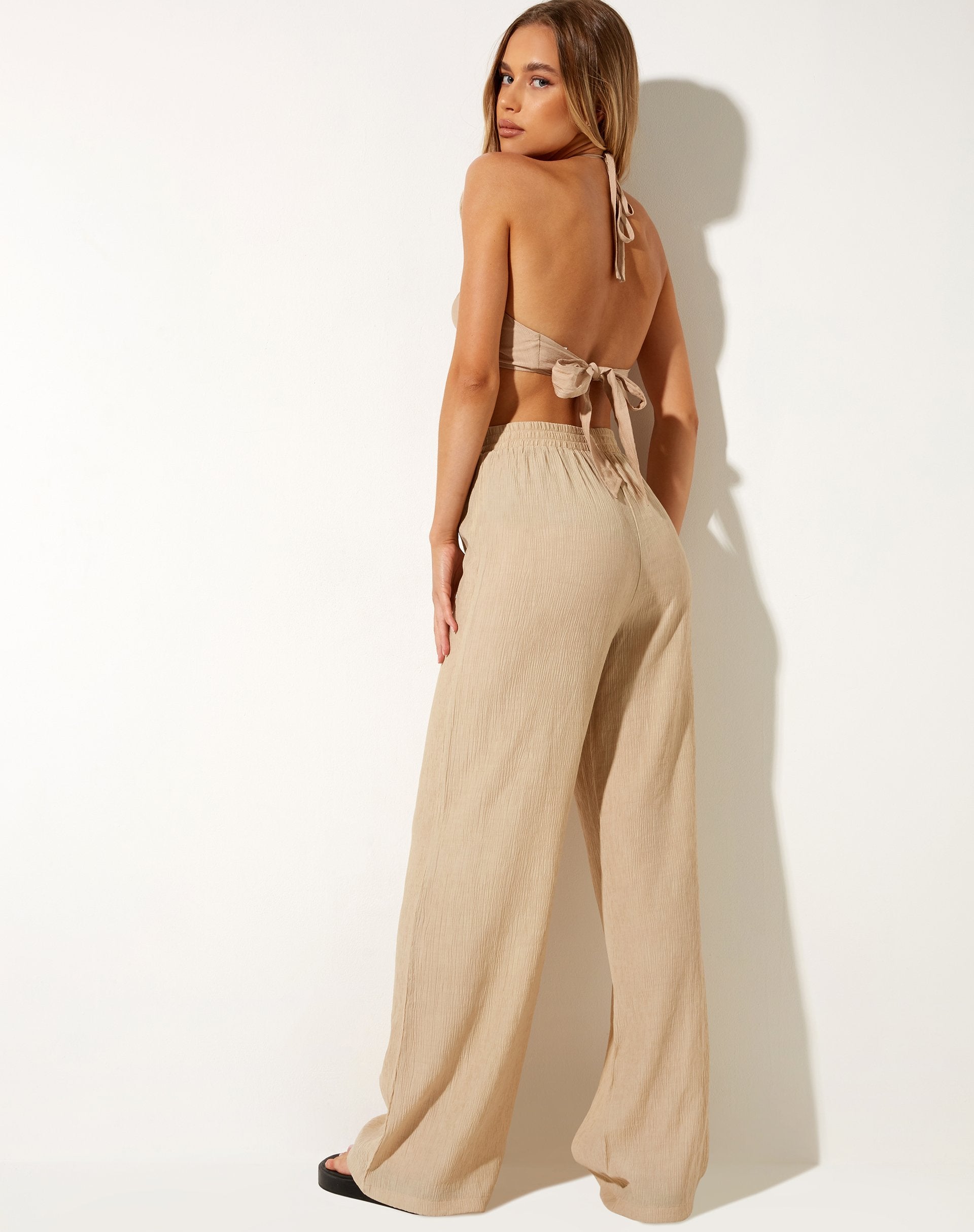Immagine di Delphi Crop Top in Crinkle Tan