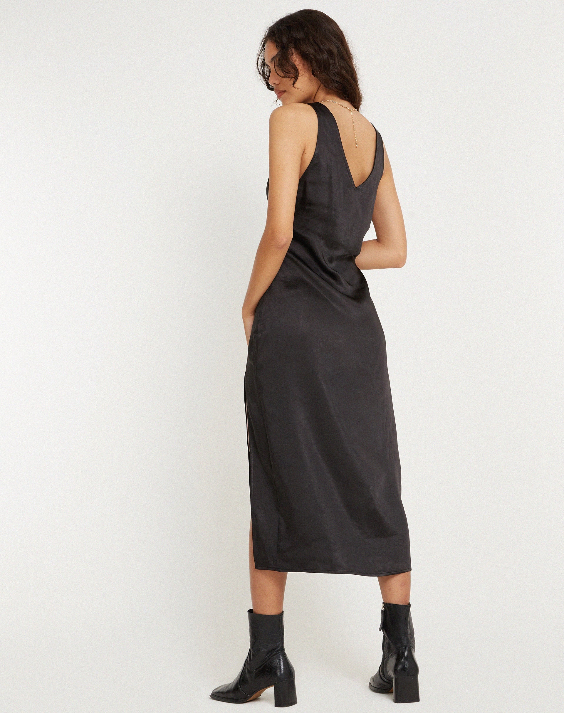 immagine di Damora Midi Dress in raso nero