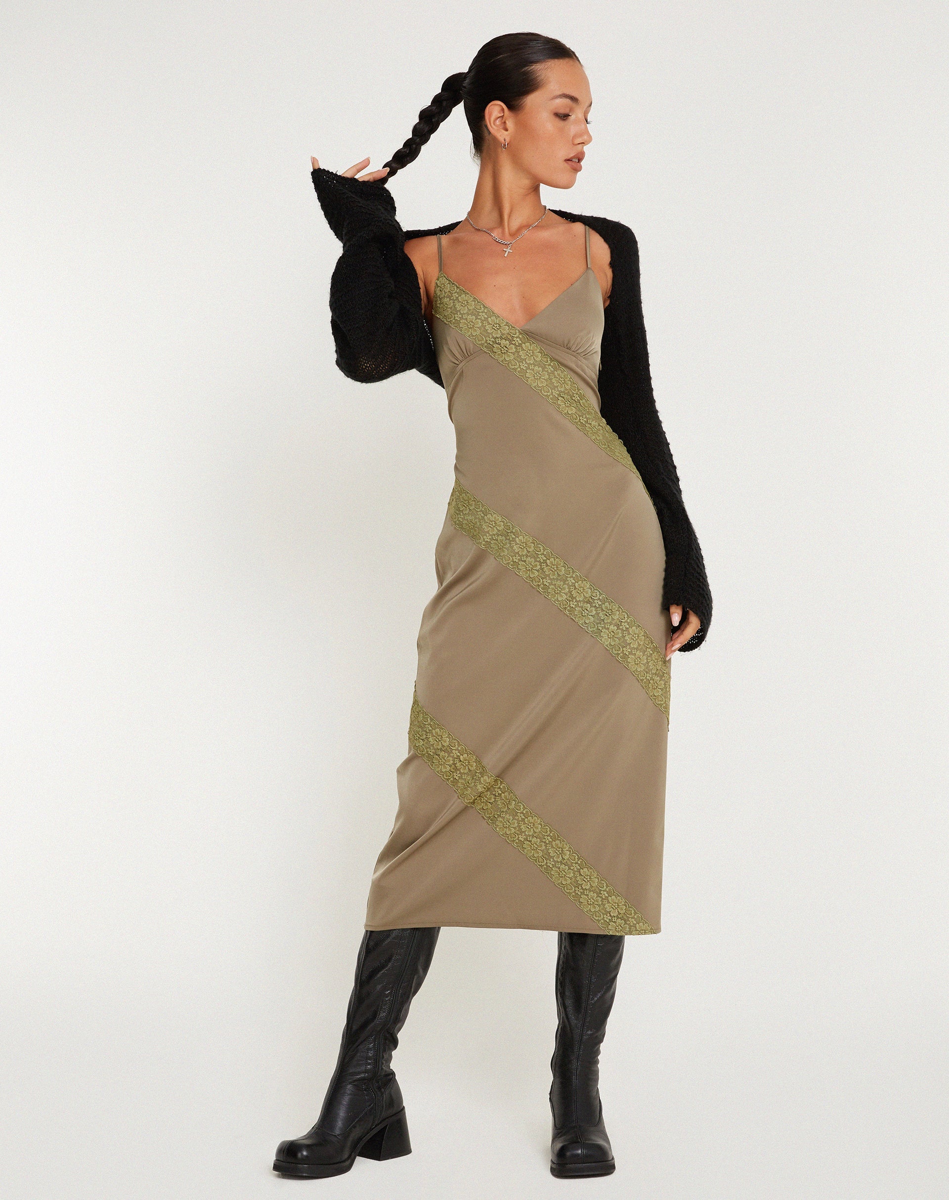 immagine di Deonne Midi Dress in raso Avocado