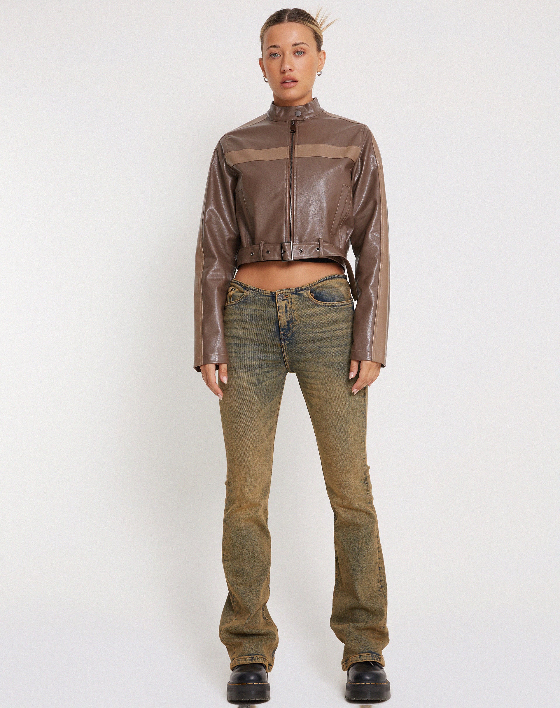 Immagine della giacca Derby Zip Up in PU marrone tonale