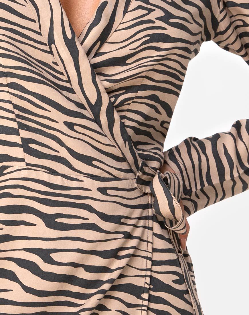 Immagine di Deva Wrap Dress in 90s Zepra Taupe