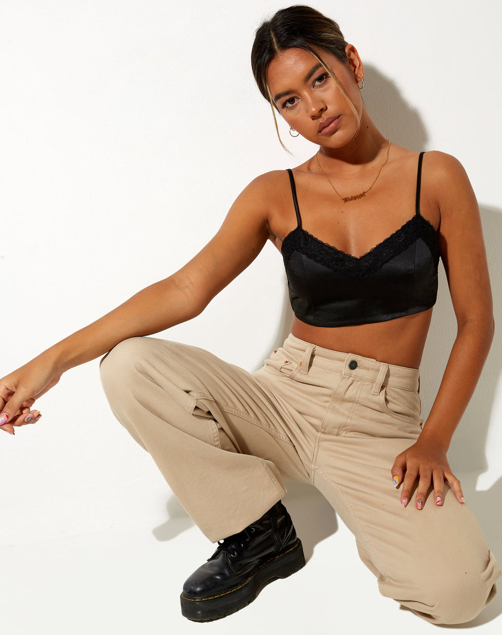 Crop Top Dinie in raso nero