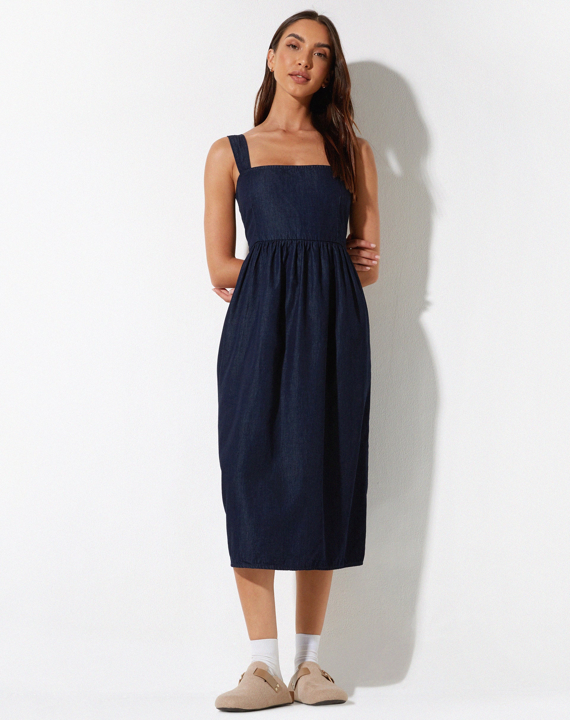 immagine di Doraya Midi Dress in Denim Blue Chambray