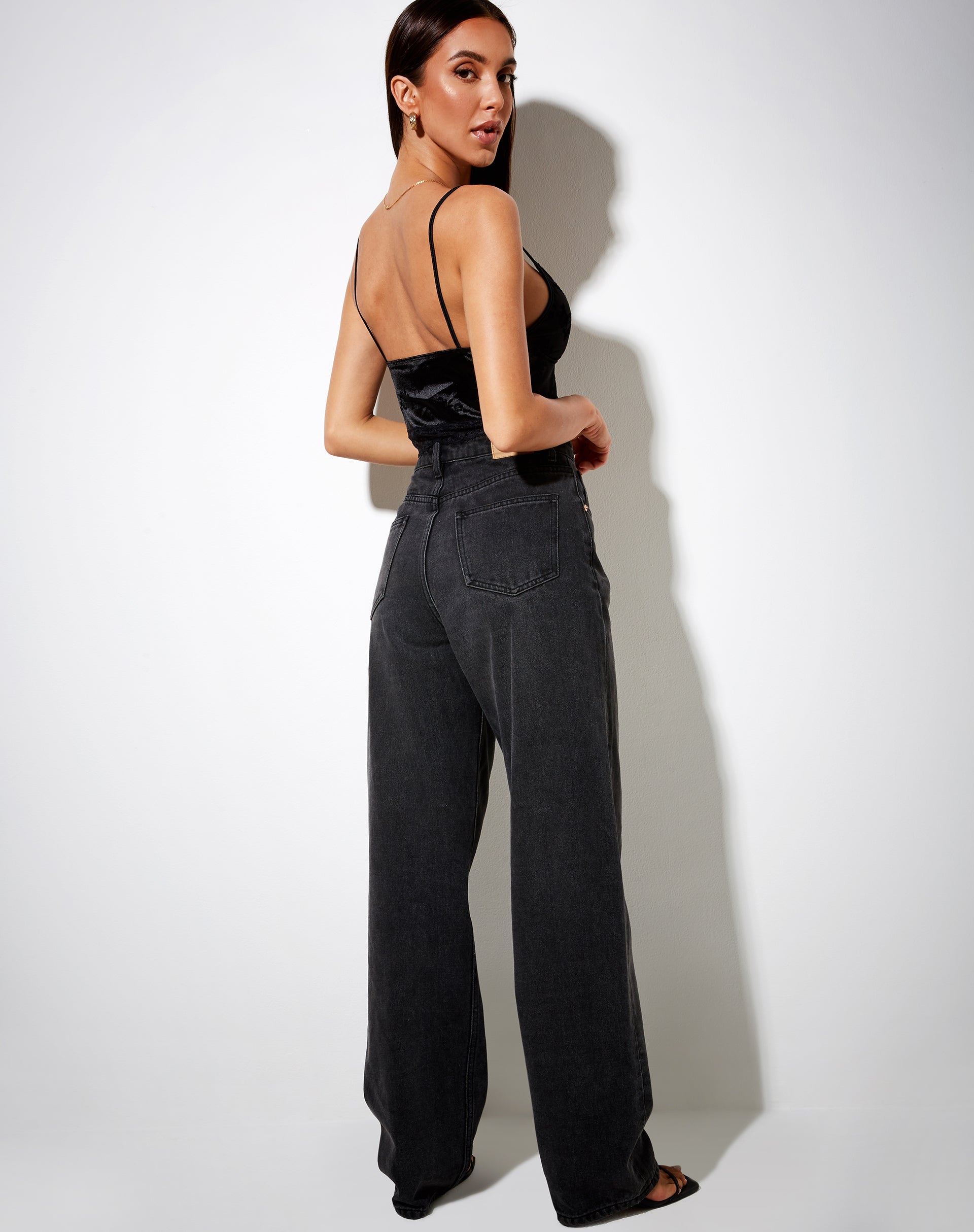 Immagine di Dyrana Crop Top in Black Rose Flock