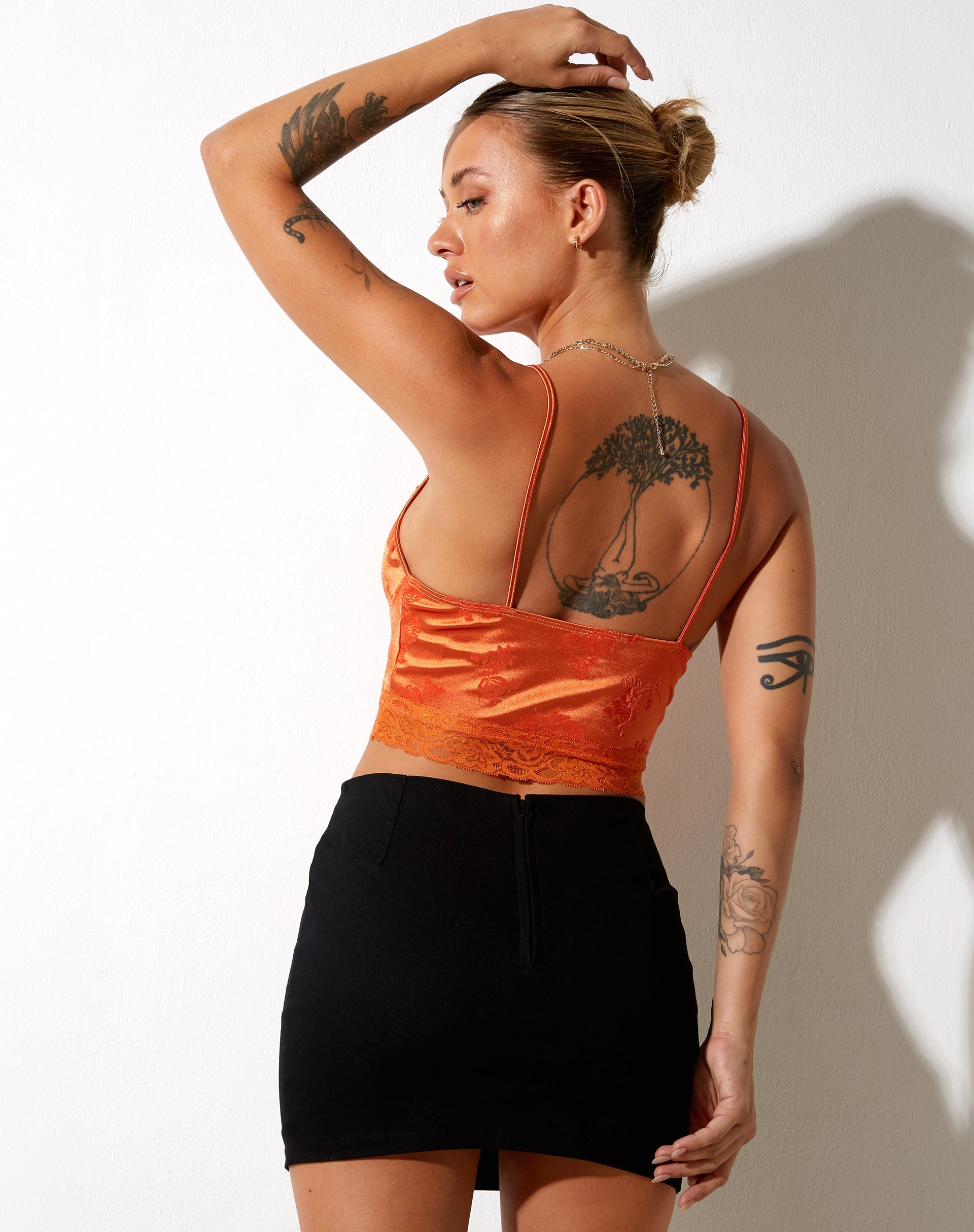 Immagine di Dyrana Crop Top in Rose Flock Tangerine