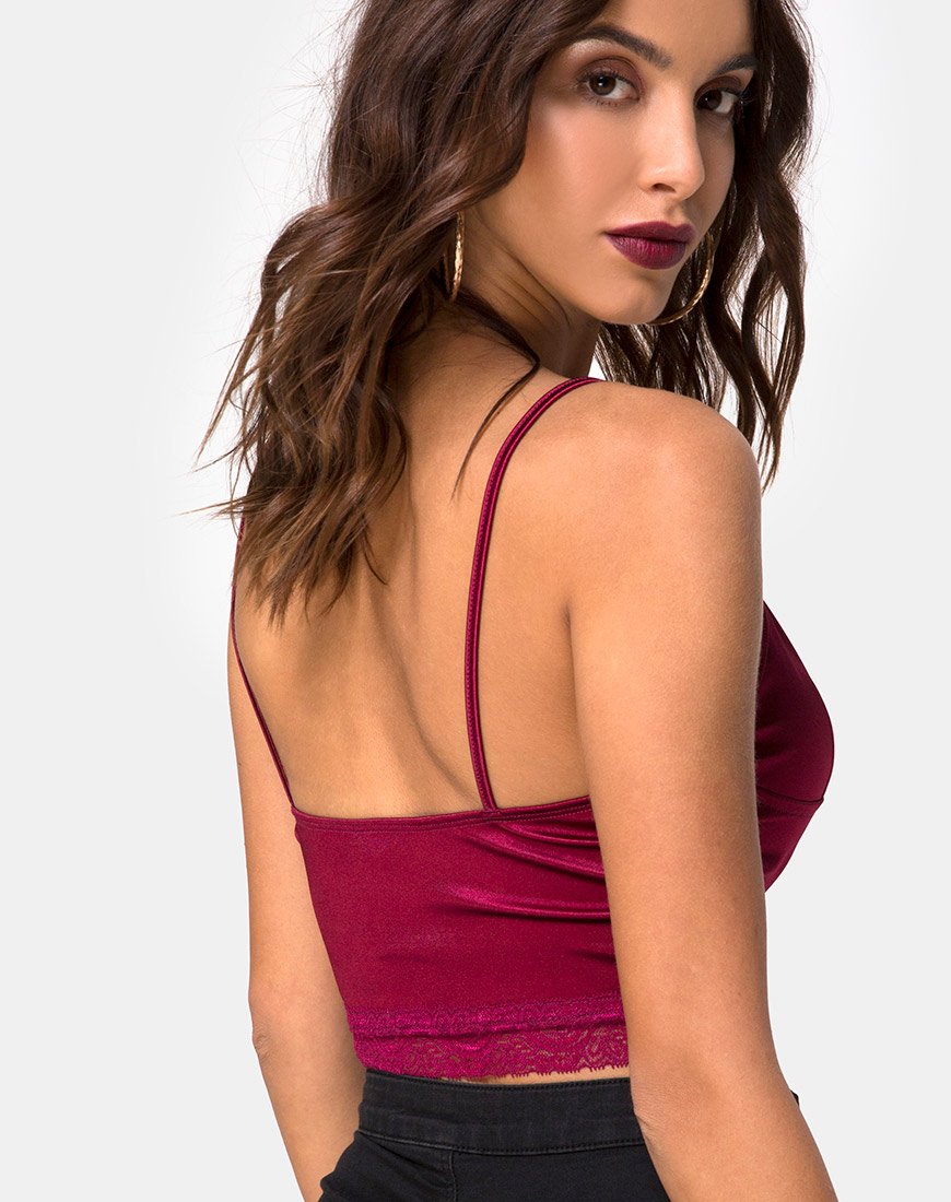 Immagine di Dyrana Top in borgogna con pizzo bordeaux