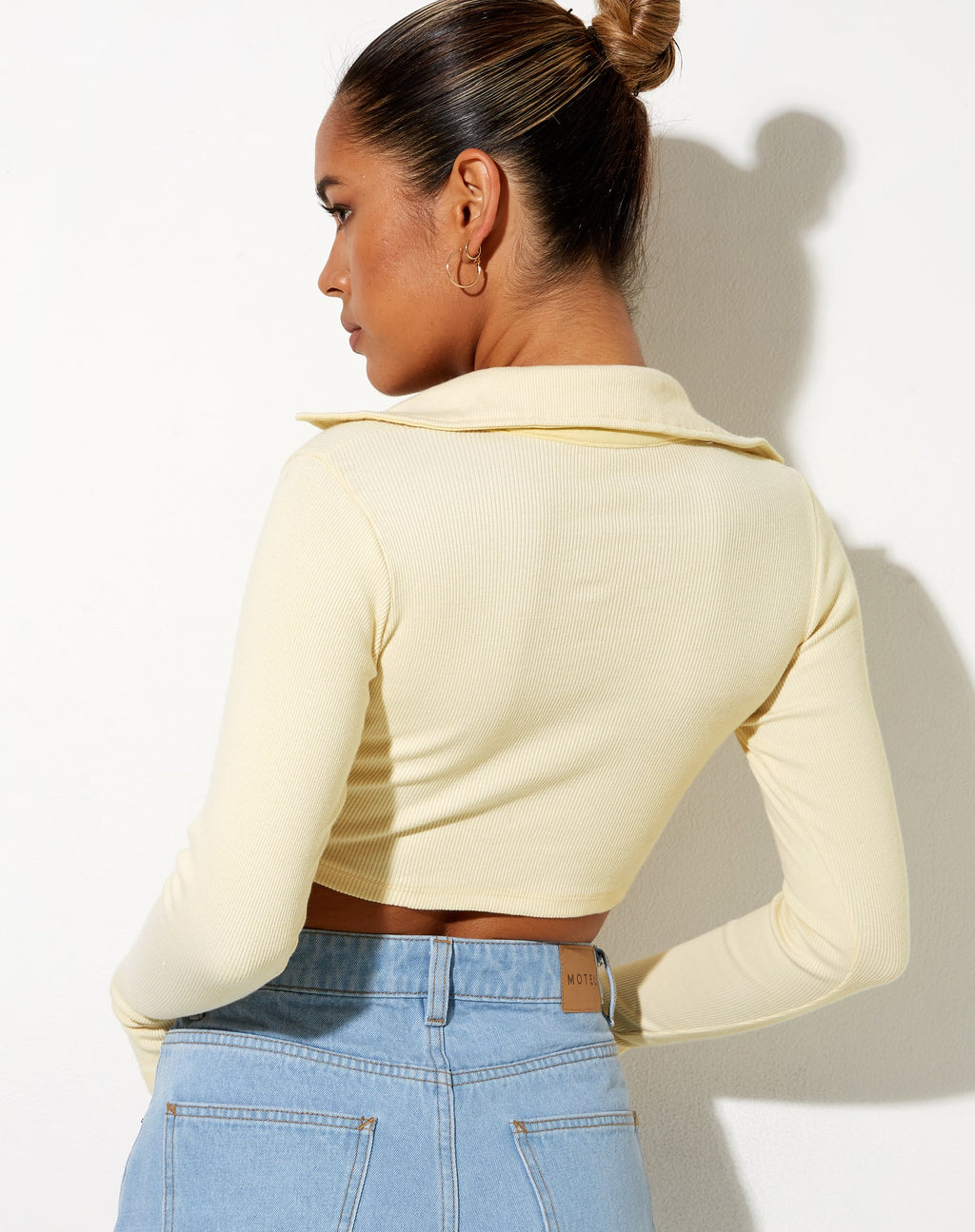 Top Elody in crema di burro con ricamo vacay