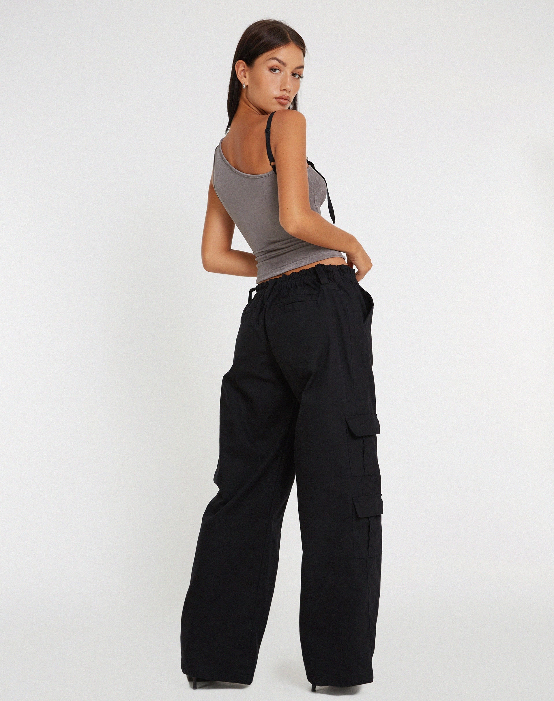 immagine di Eltica One Shoulder Crop Top in grigio