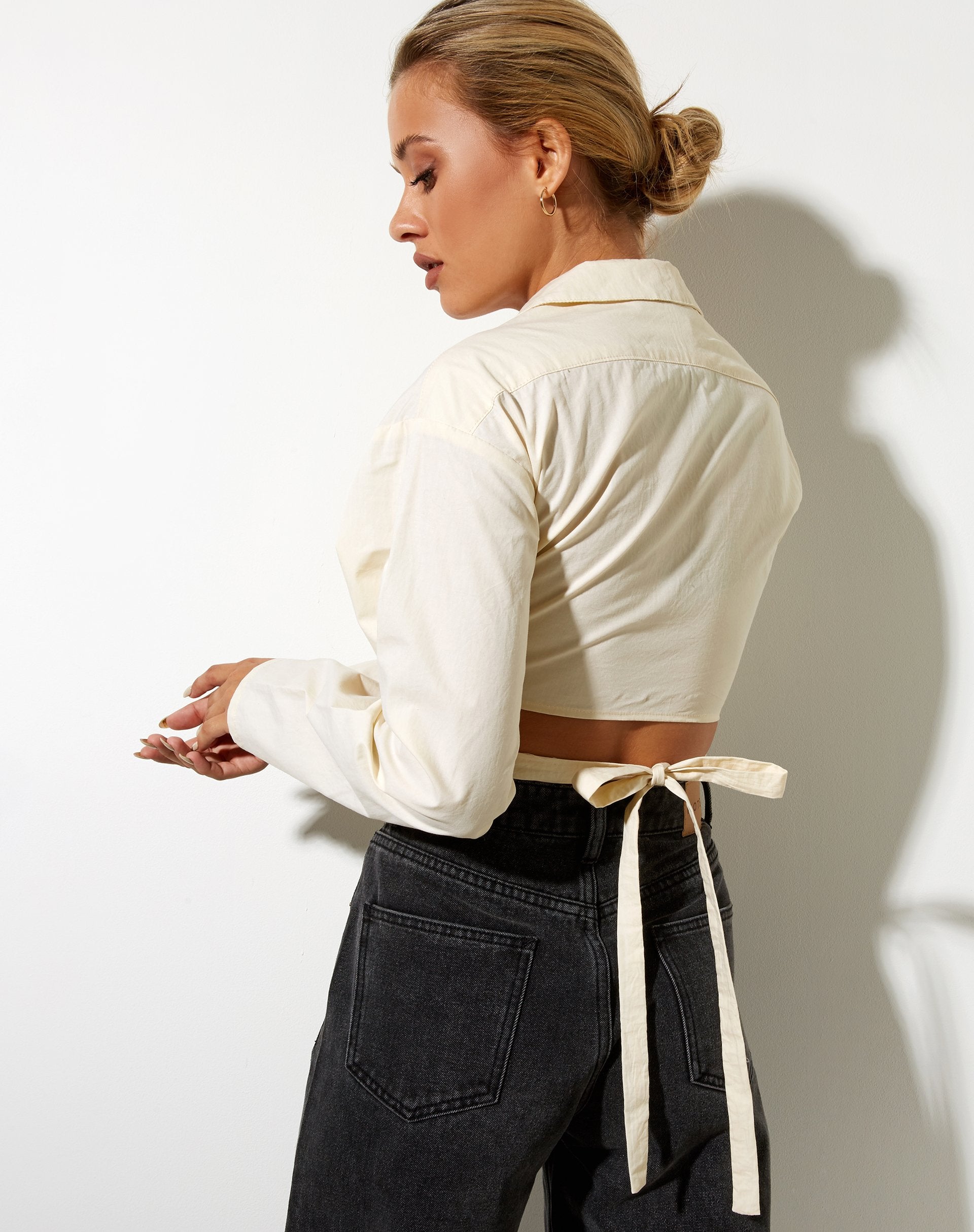 Immagine di Elyse Crop Top in crema di burro