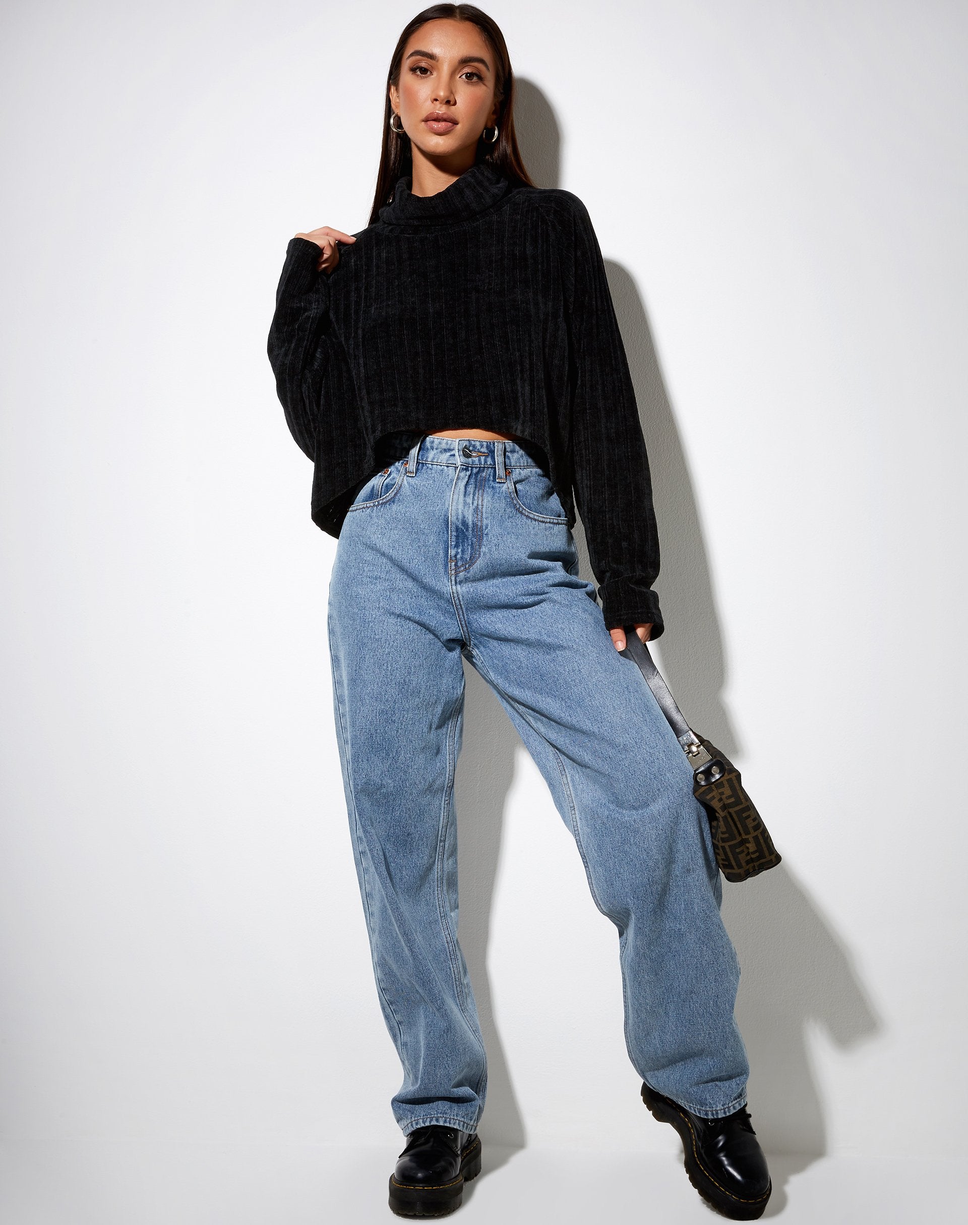 Immagine di Evie, maglione cropped in ciniglia nero