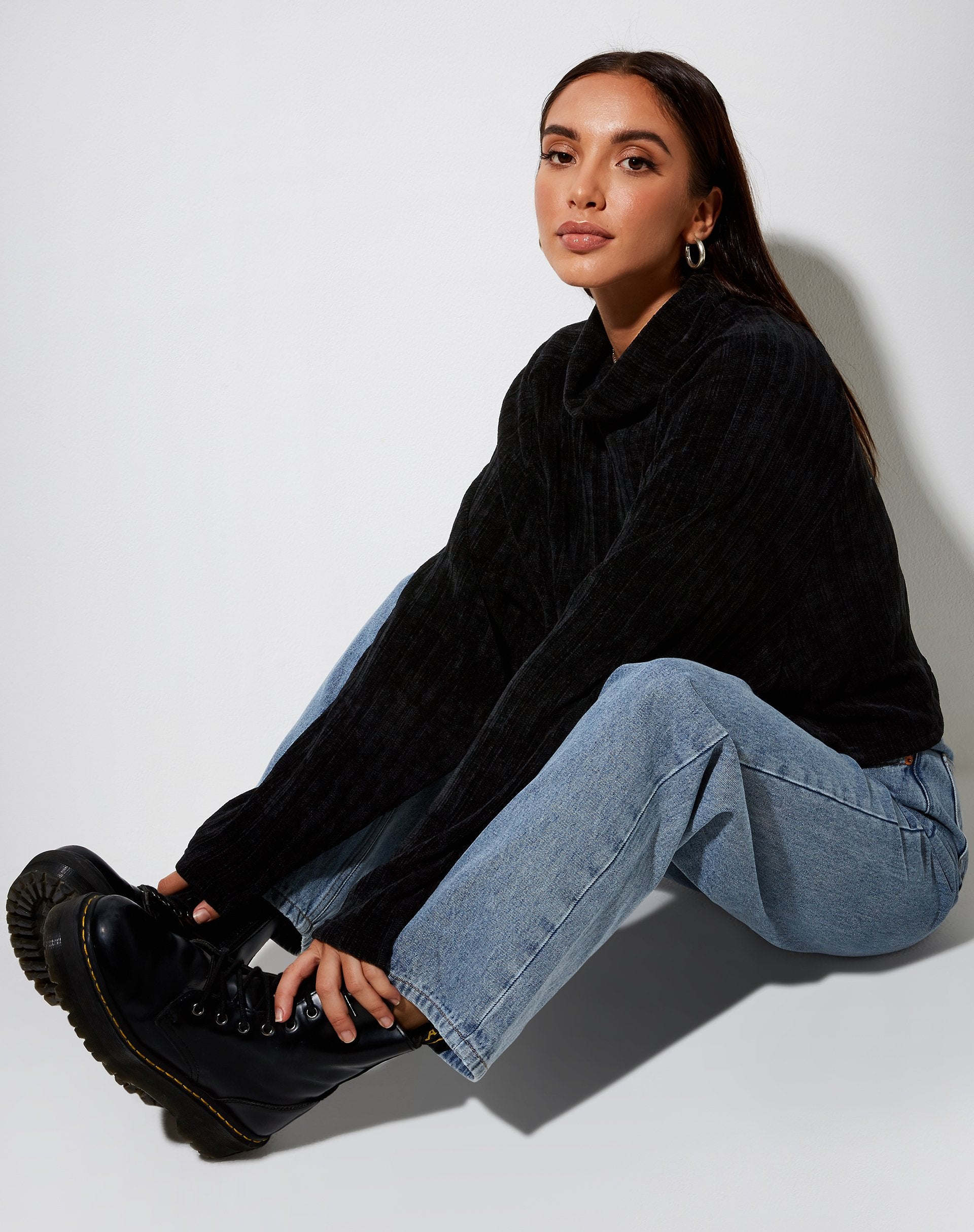 Immagine di Evie, maglione cropped in ciniglia nero