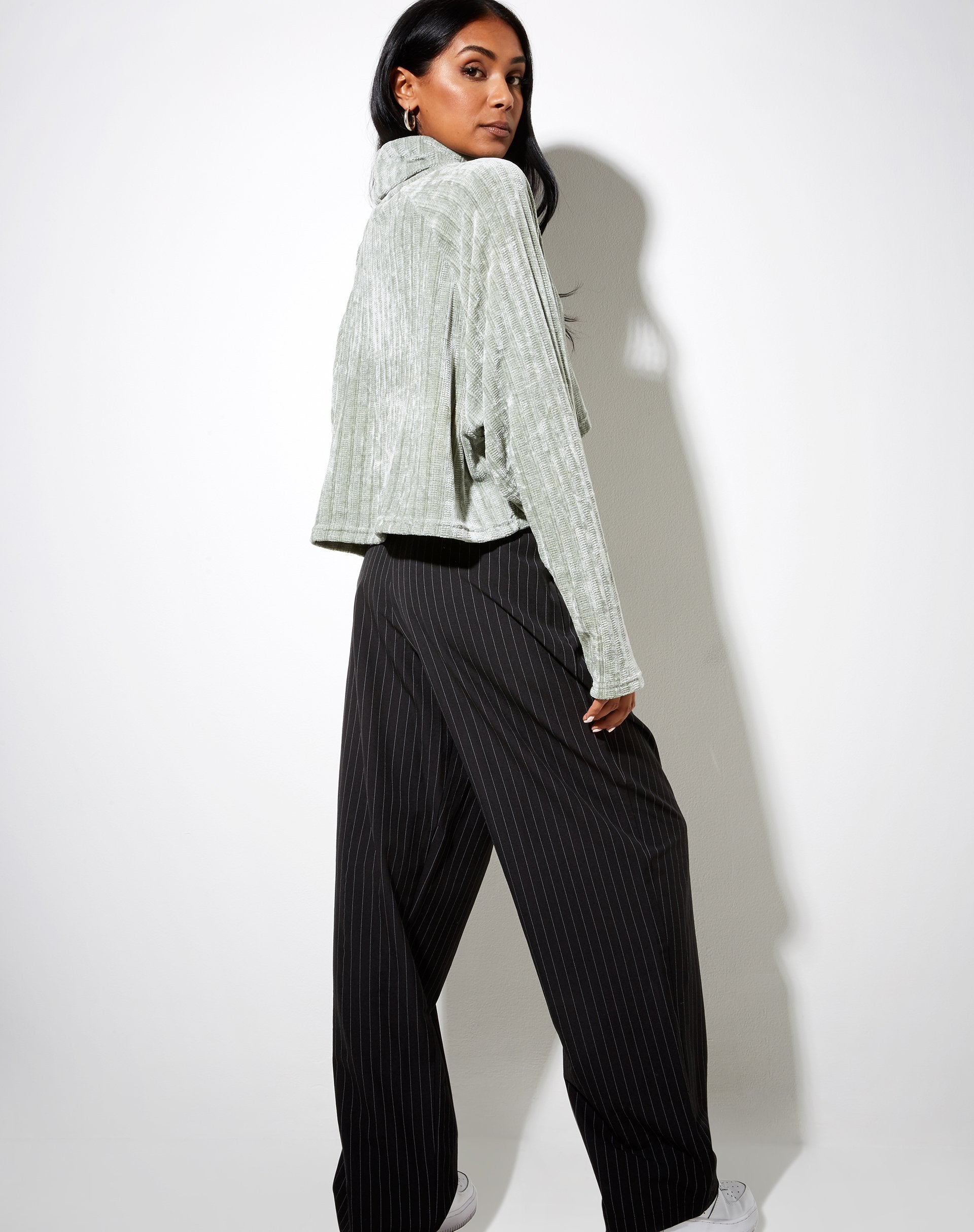 Immagine di Evie, maglione cropped in ciniglia salvia