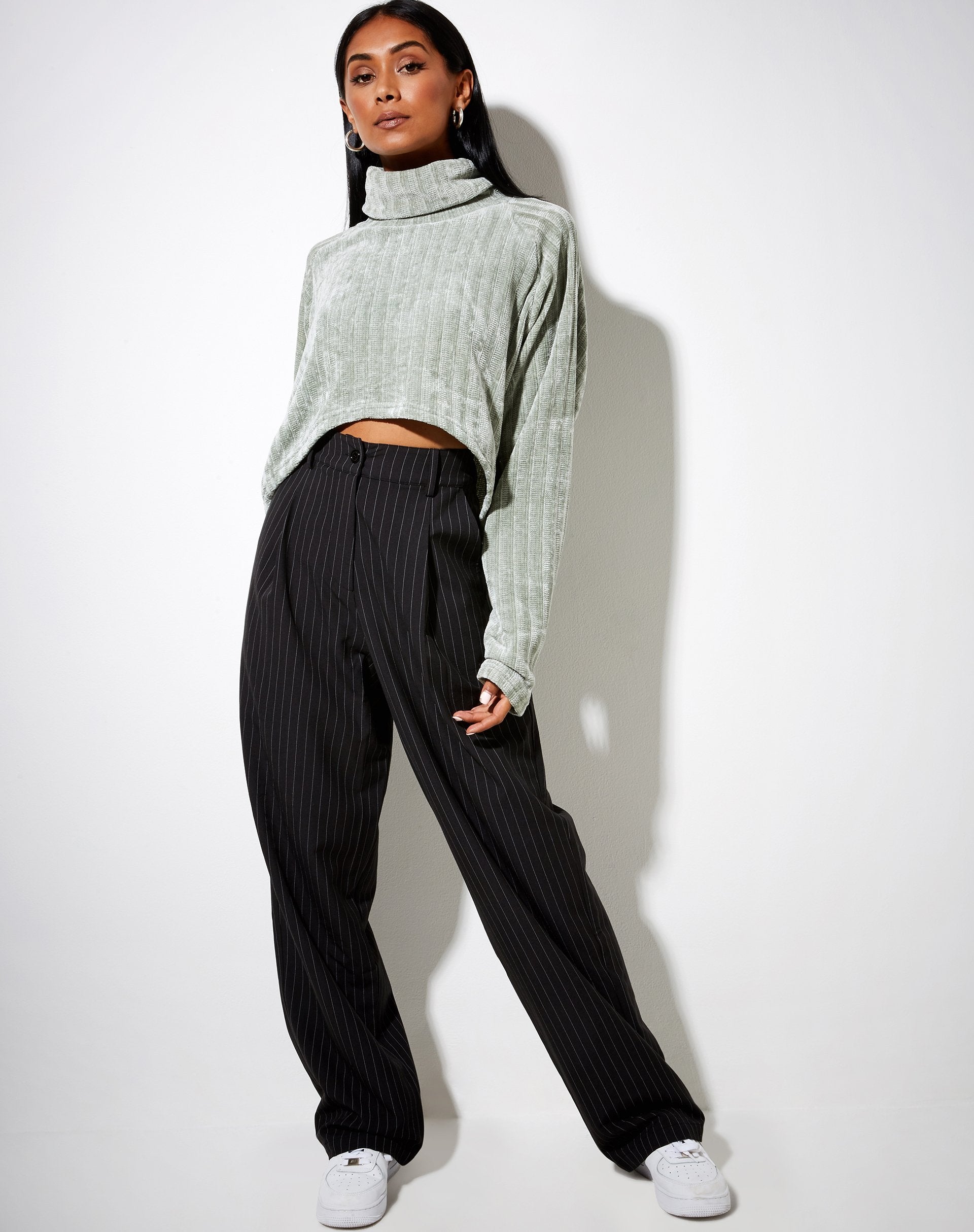 Immagine di Evie, maglione cropped in ciniglia salvia
