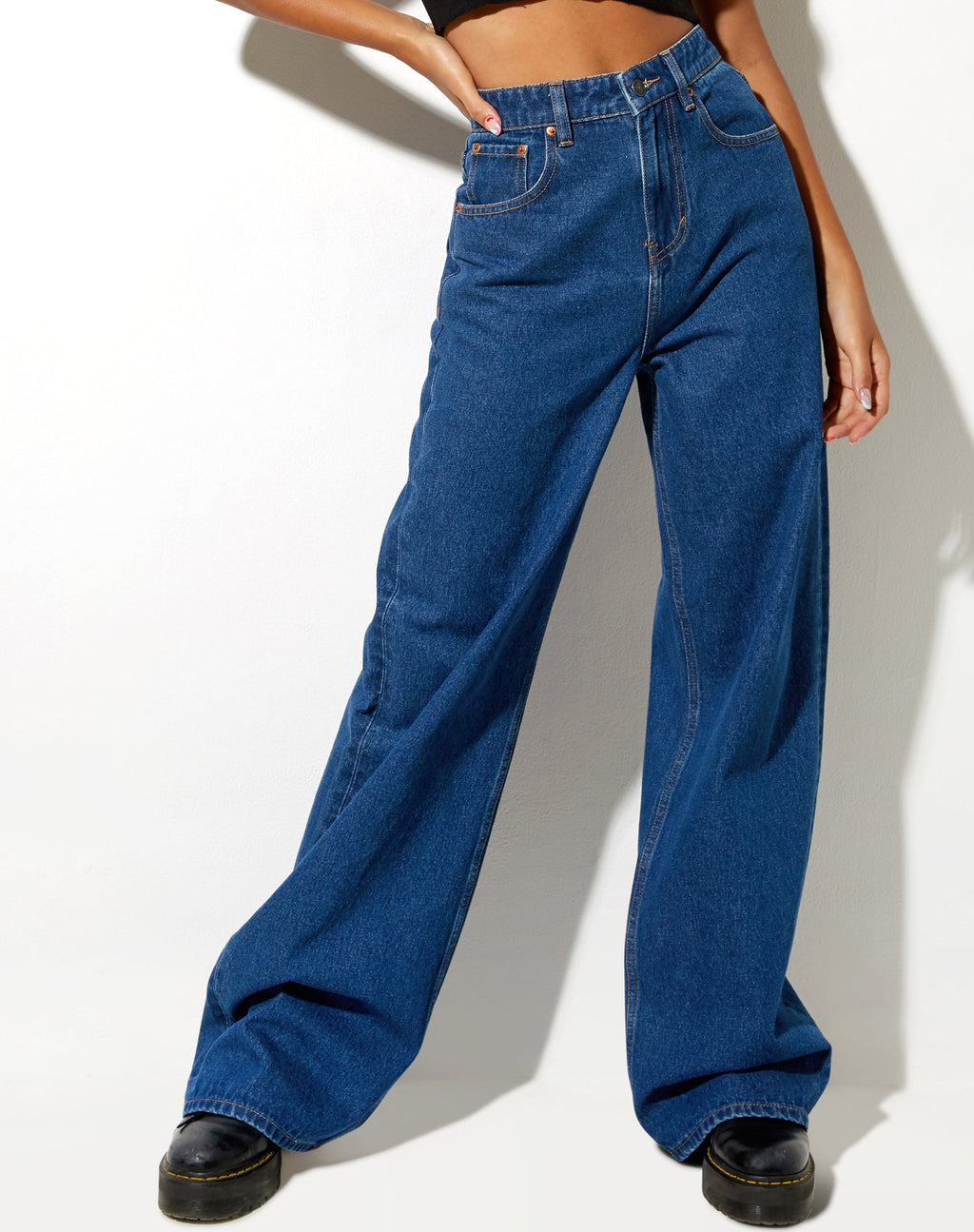 Jeans larghi extra in blu classico