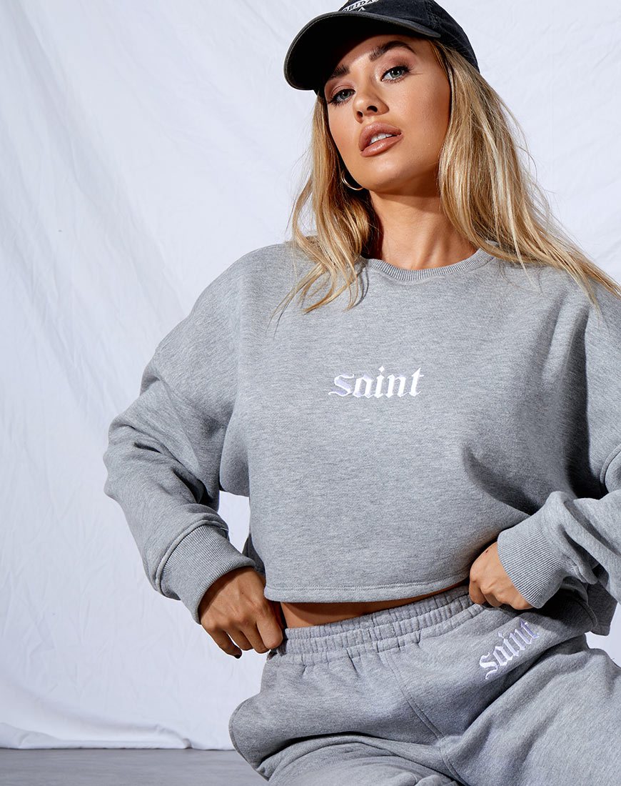 Crop Top Fawly in marna grigia con ricamo "Saint".