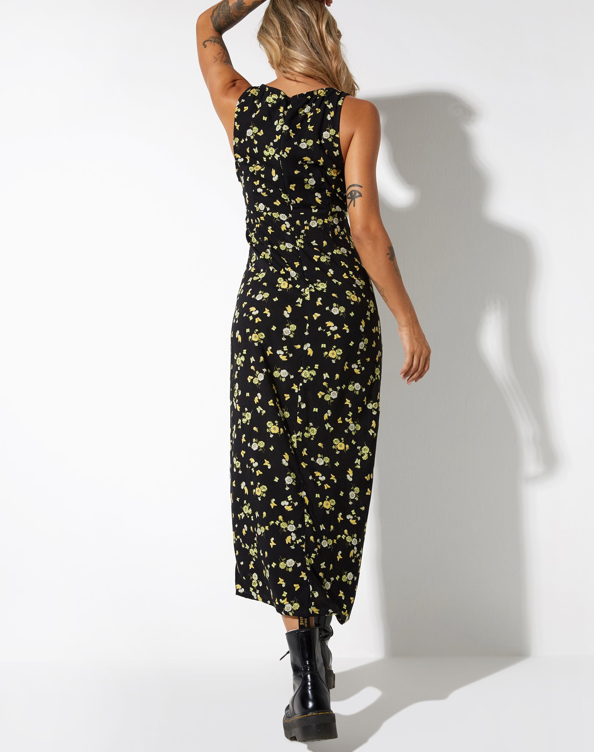 immagine di Fiaso Midi Dress in nero limone e lime