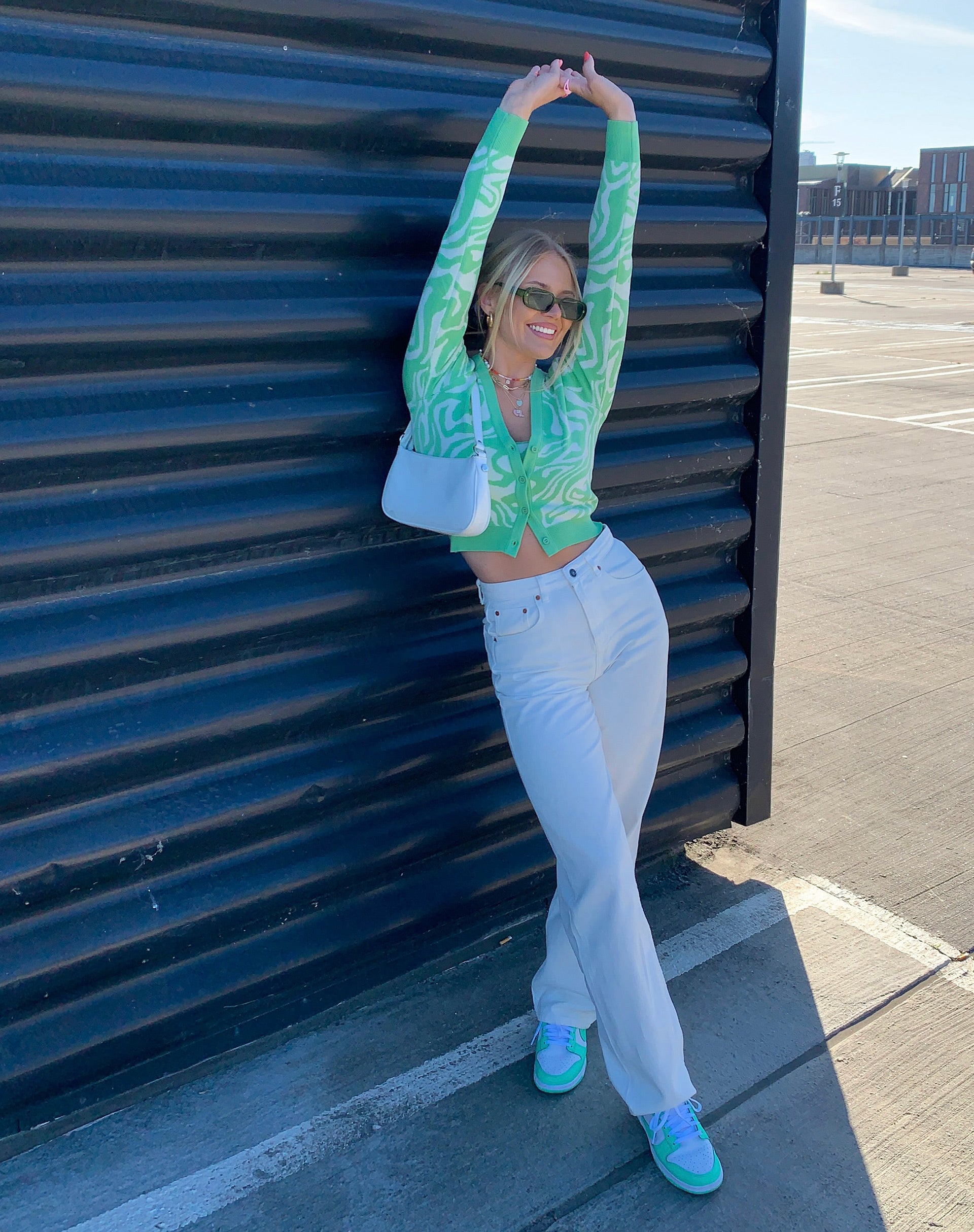 Immagine di Motel X Barbara Kristoffersen Odina Cardi in maglia a scaglie menta e crema