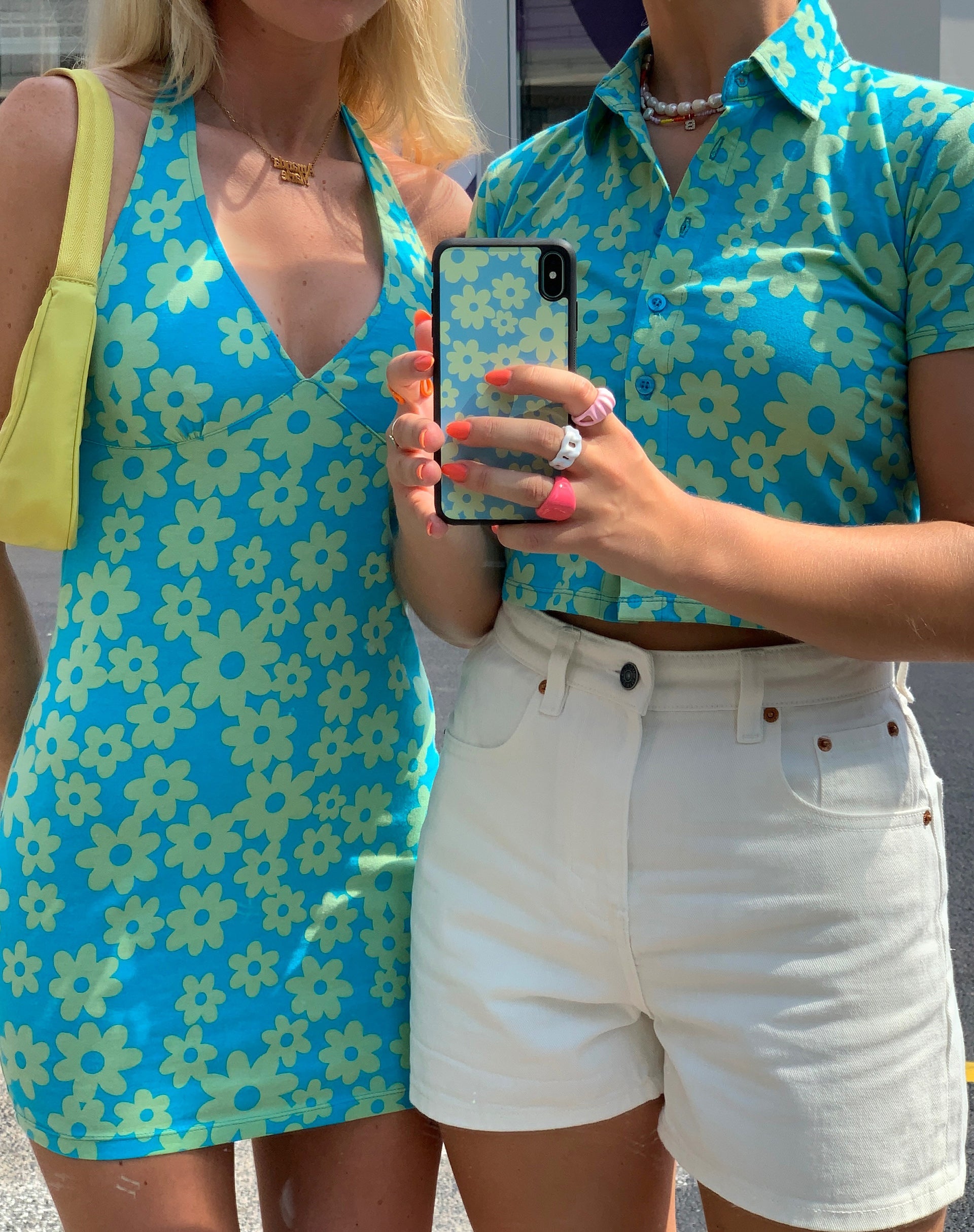 Immagine di Motel X Barbara Kristoffersen Custodia per Iphone in Retro Daisy Blu