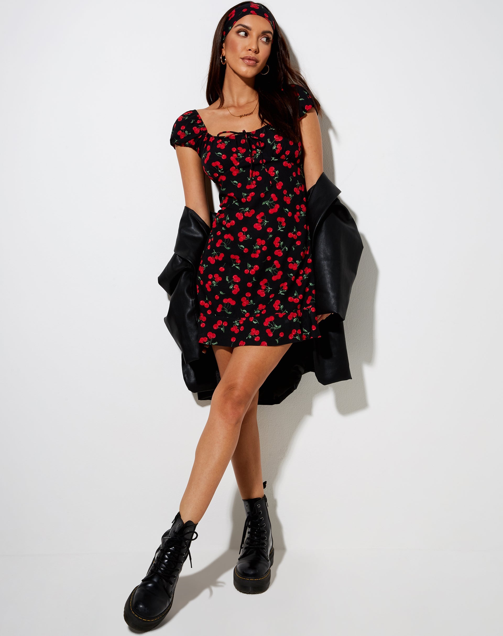 Immagine di Galaca Mini Dress in Cherries Nero
