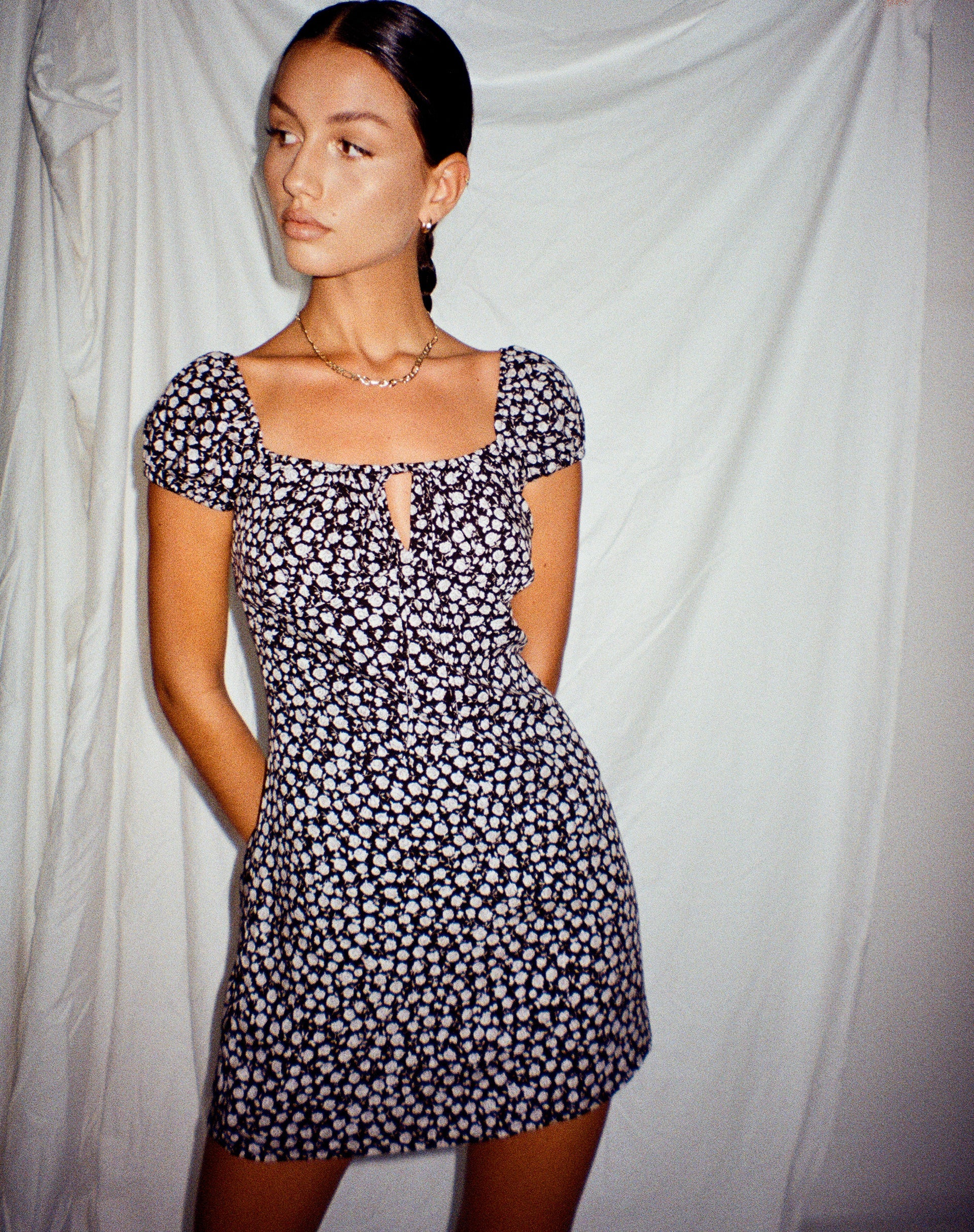 Immagine di Gaval Mini Dress in Ditsy Rose Nero