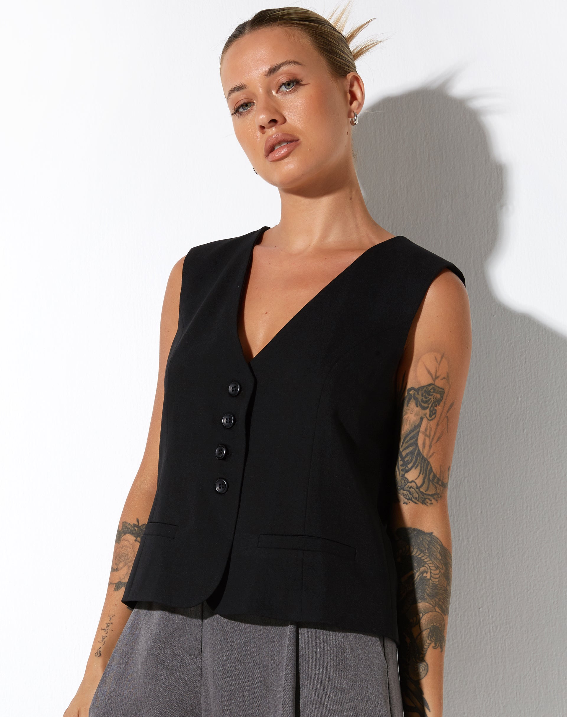 immagine del gilet Gavan in nero sartoriale