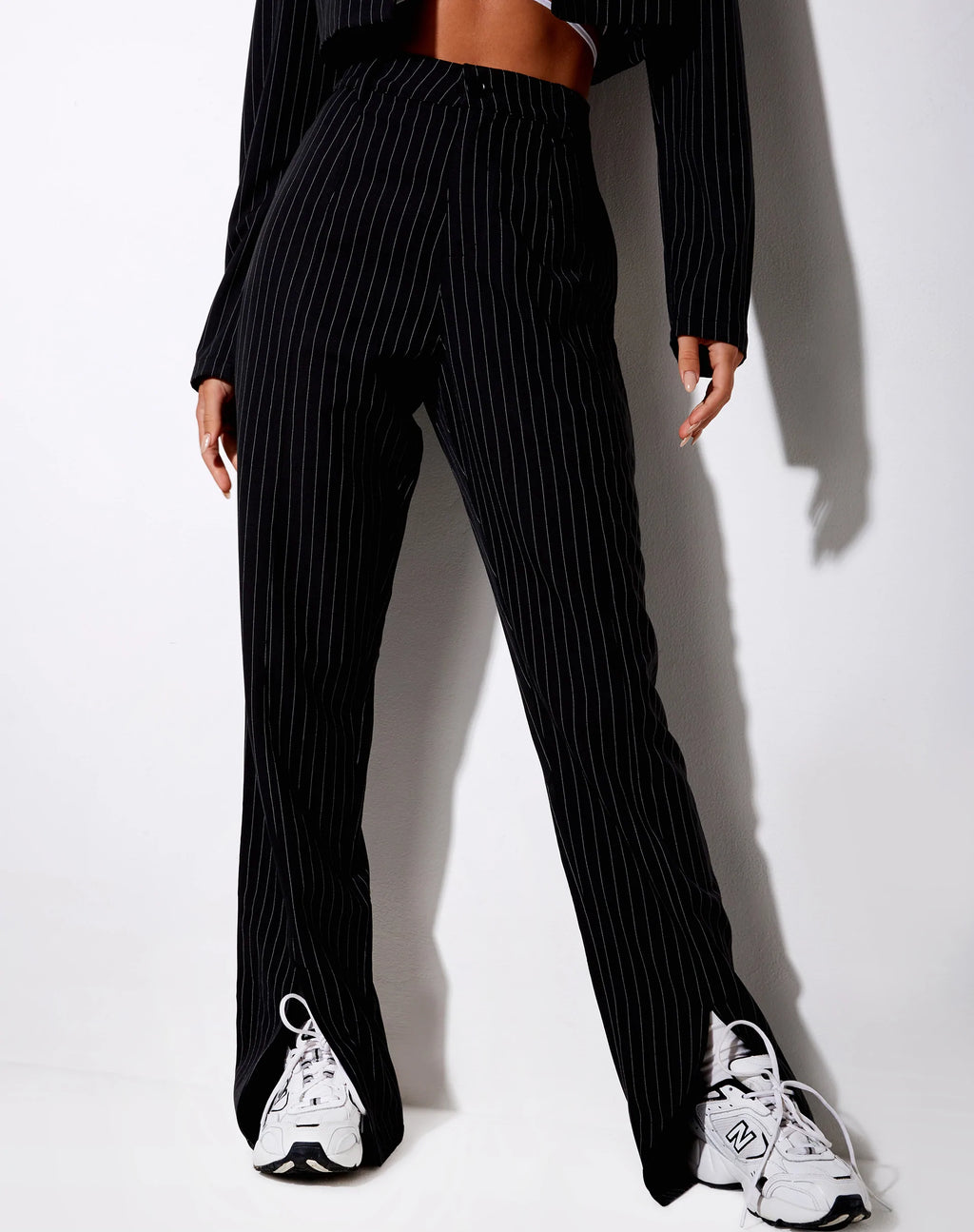 Pantaloni Gesta in gessato nero