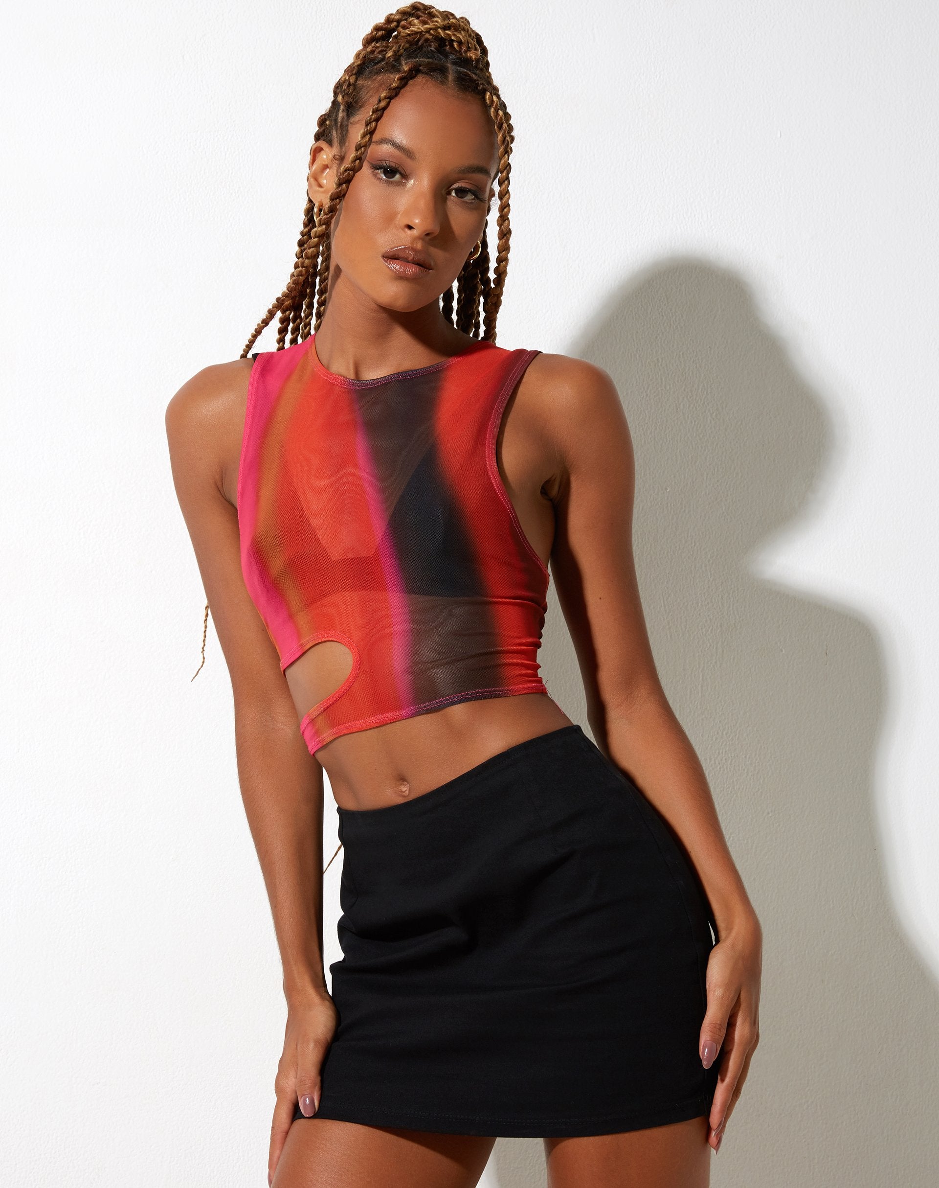immagine di Gilard Crop Top in arancione e rosa solarizzato