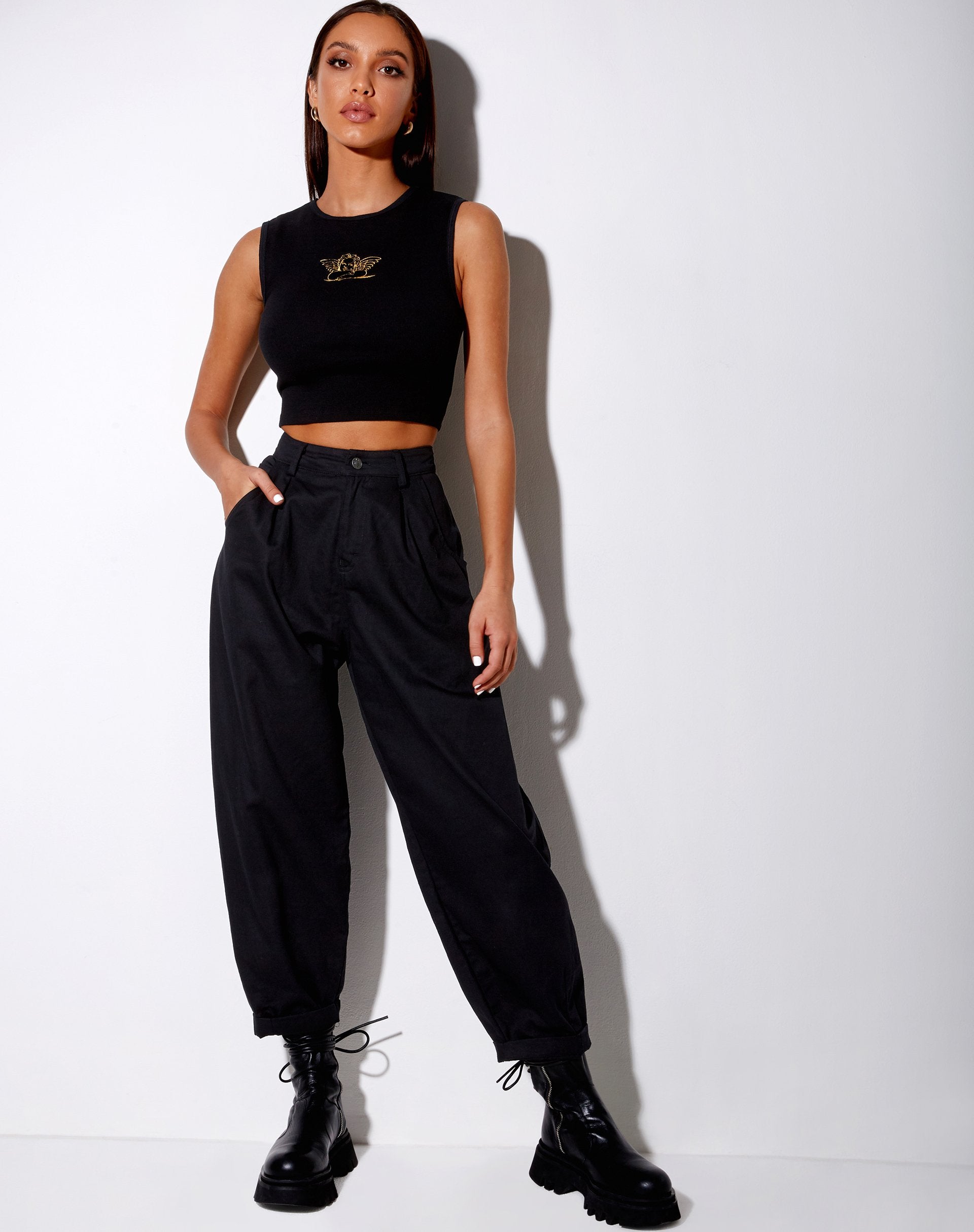 Immagine di Gimon Crop Top in Rib Black Angelo Embro
