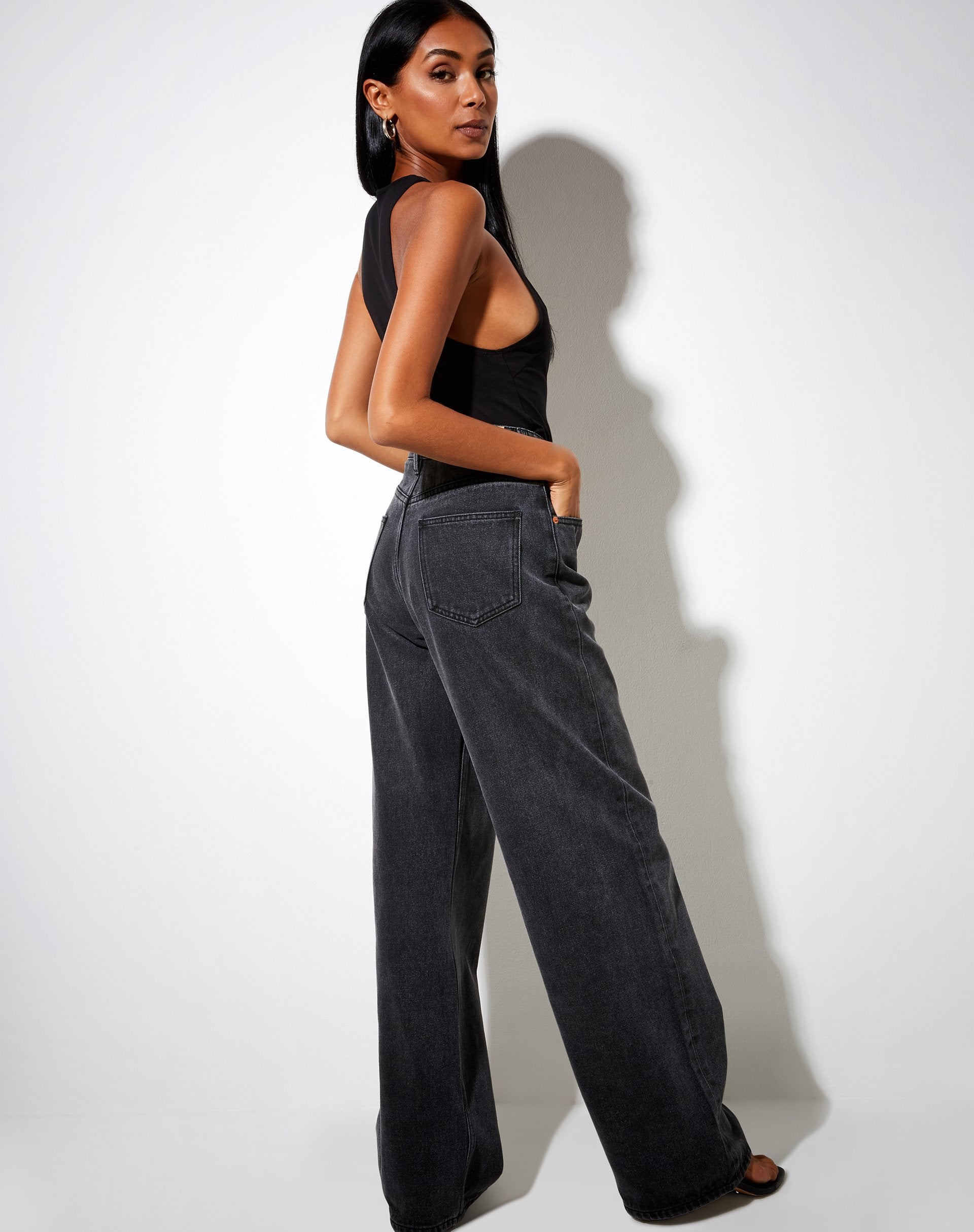 Immagine di Givas Crop Top in Black Scorpion Hotfix