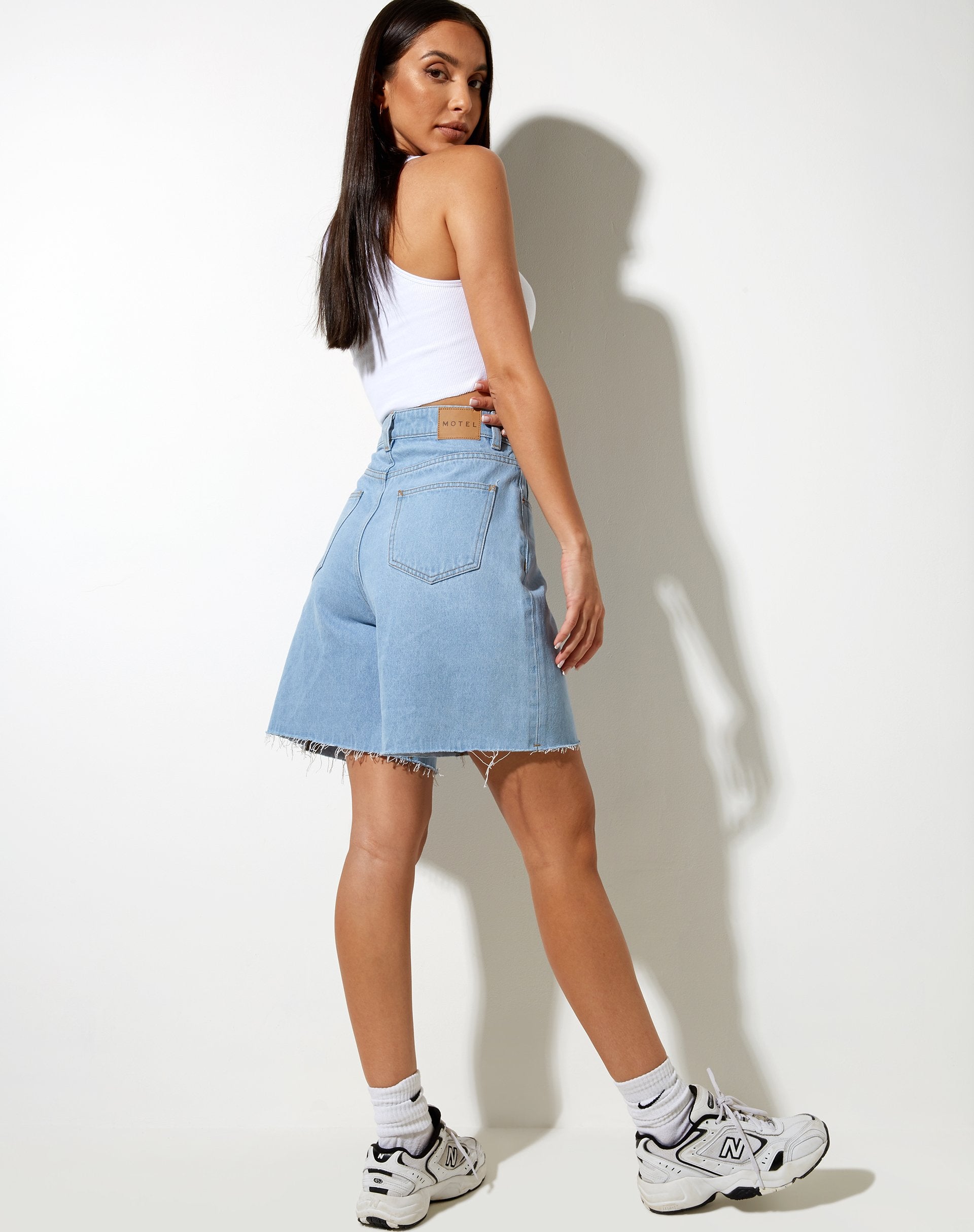 Immagine di Givas Crop Top in bianco Embro Fragola