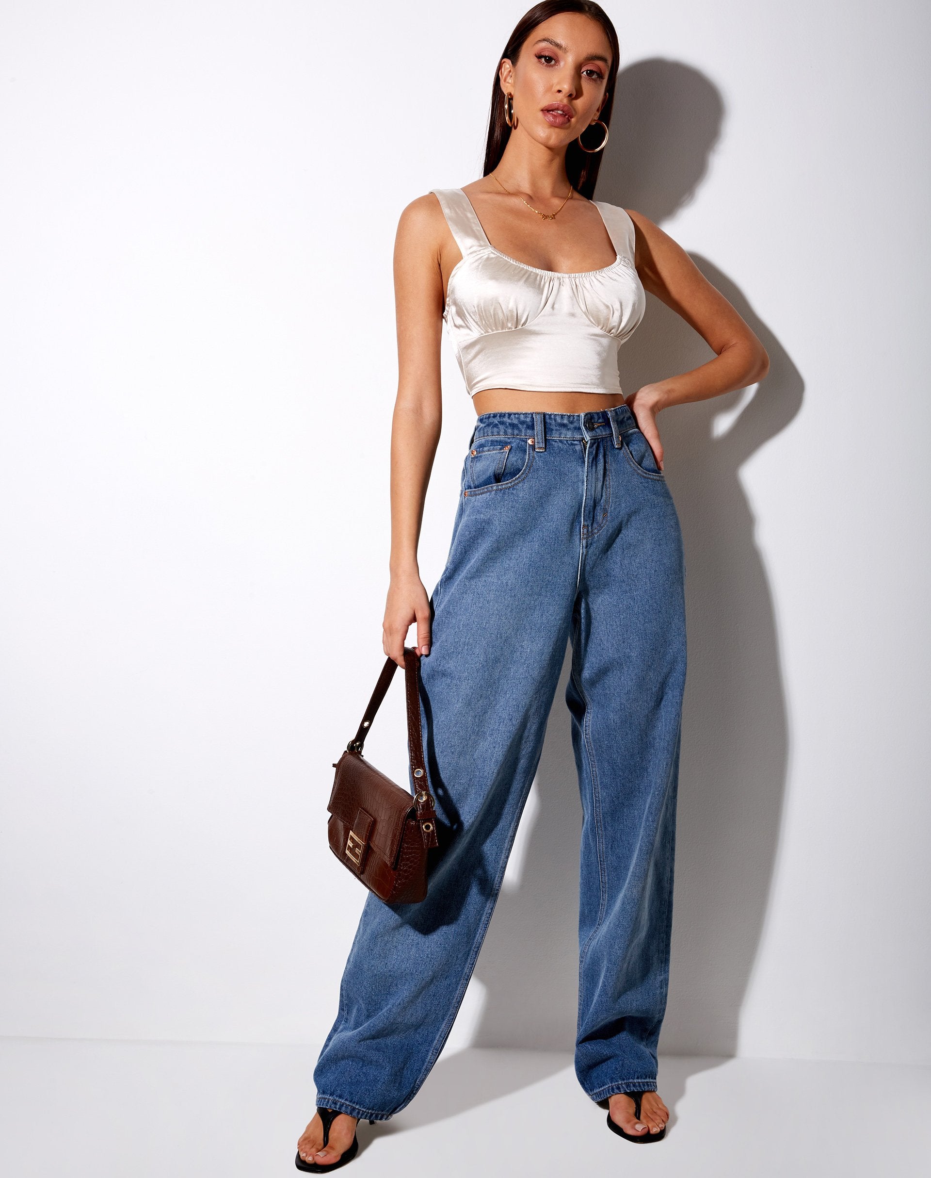 Immagine di Gladis Gilet Crop Top in raso champagne