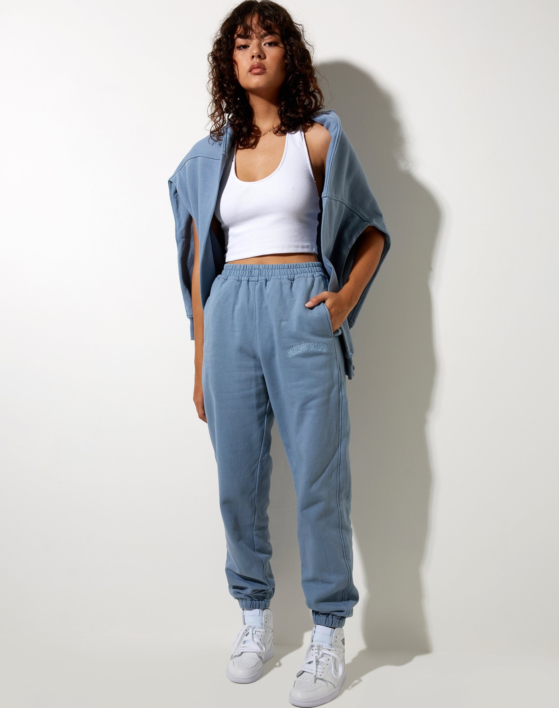 Immagine di Basta Jogger in blu polvere Memories Embro