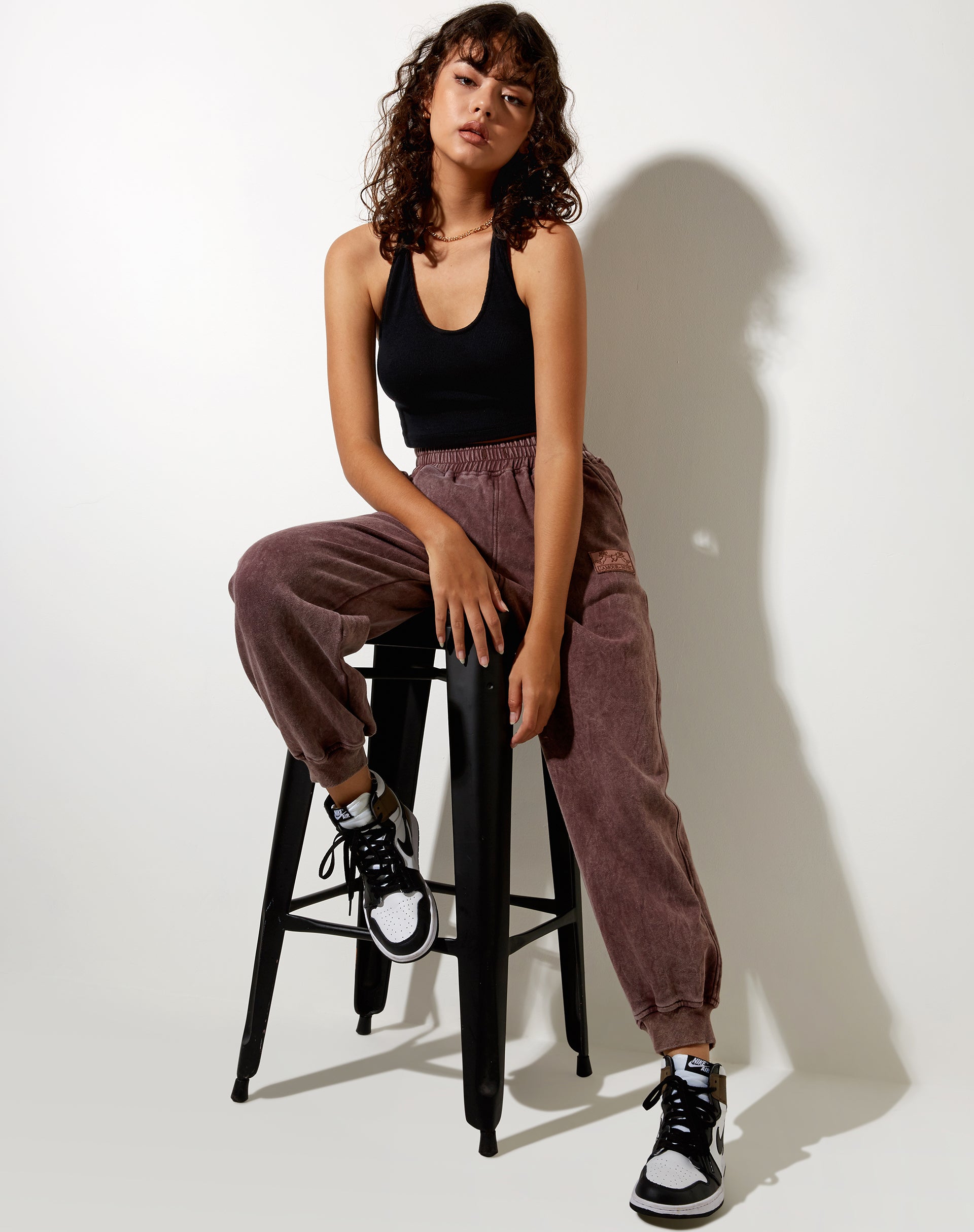 Immagine di Roider Jogger in Brown Wash LAmour Motel Label Embro
