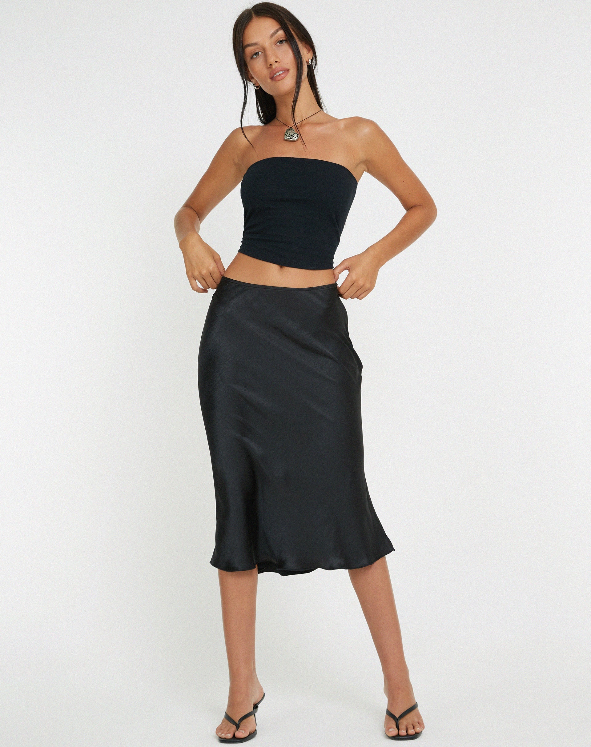 immagine di Goya Midi Skirt in satin nero