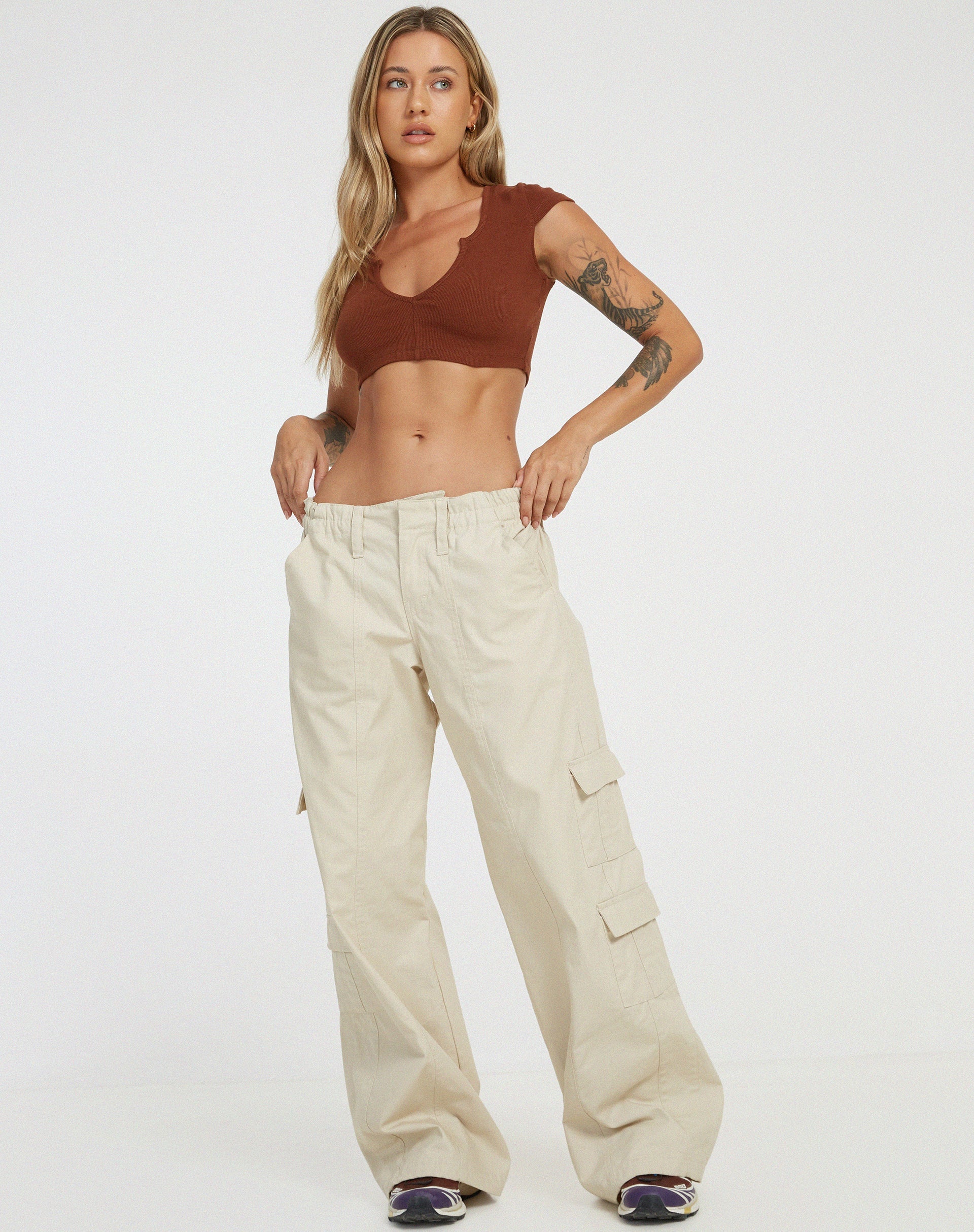 immagine di Guanna Crop Top in marrone scuro