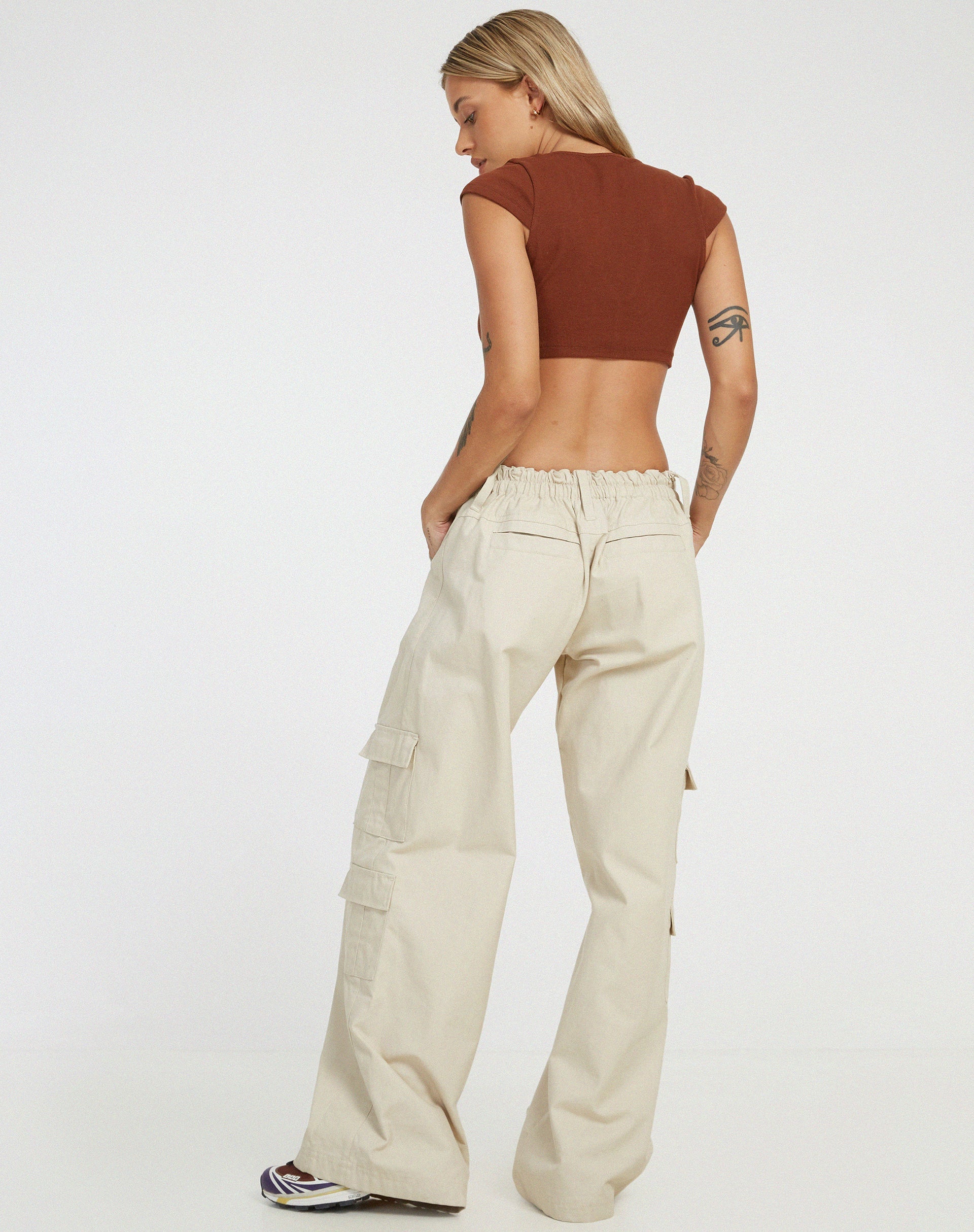 immagine di Guanna Crop Top in marrone scuro