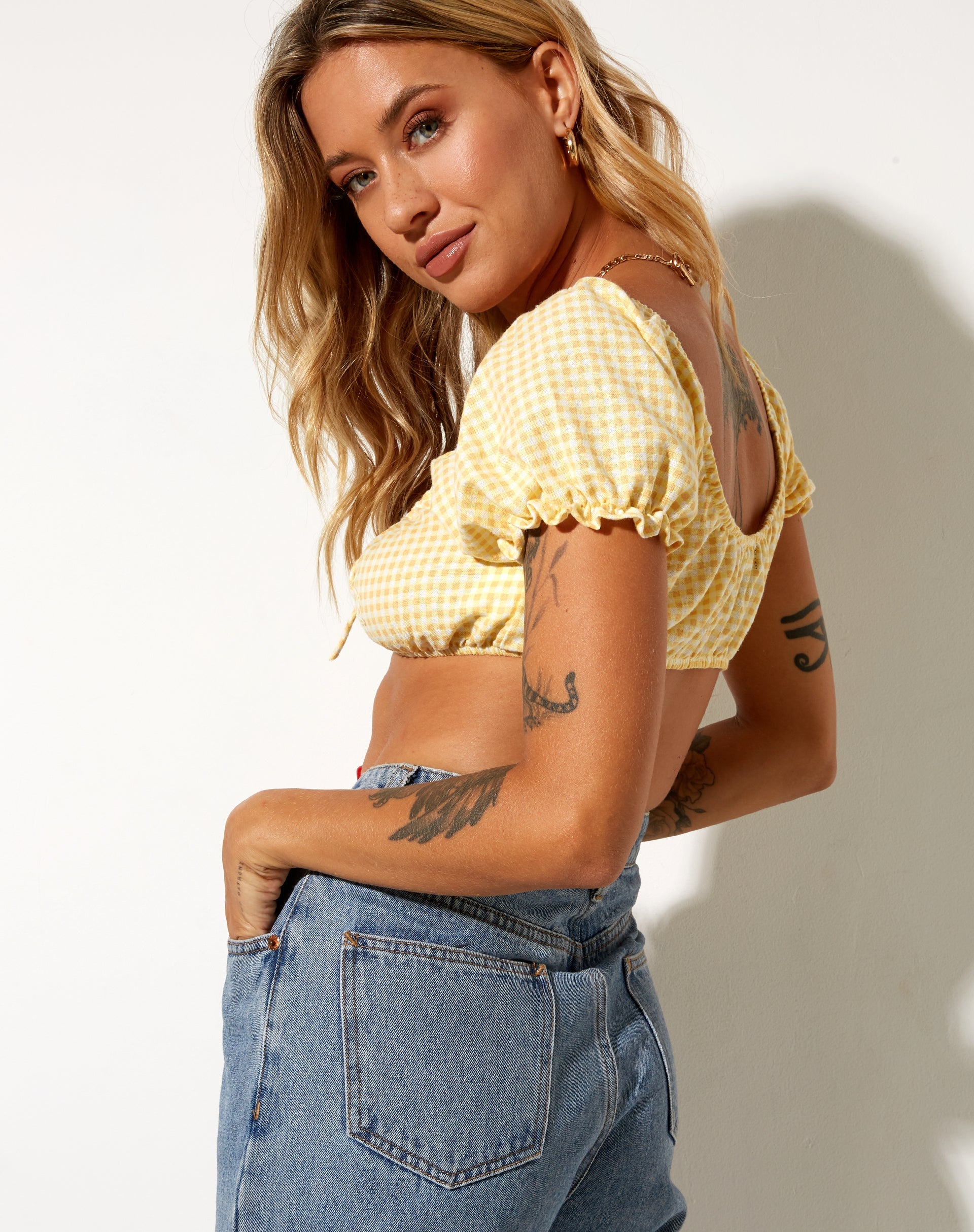 Immagine di Haenji Crop Top in Lemon Gingham Giallo