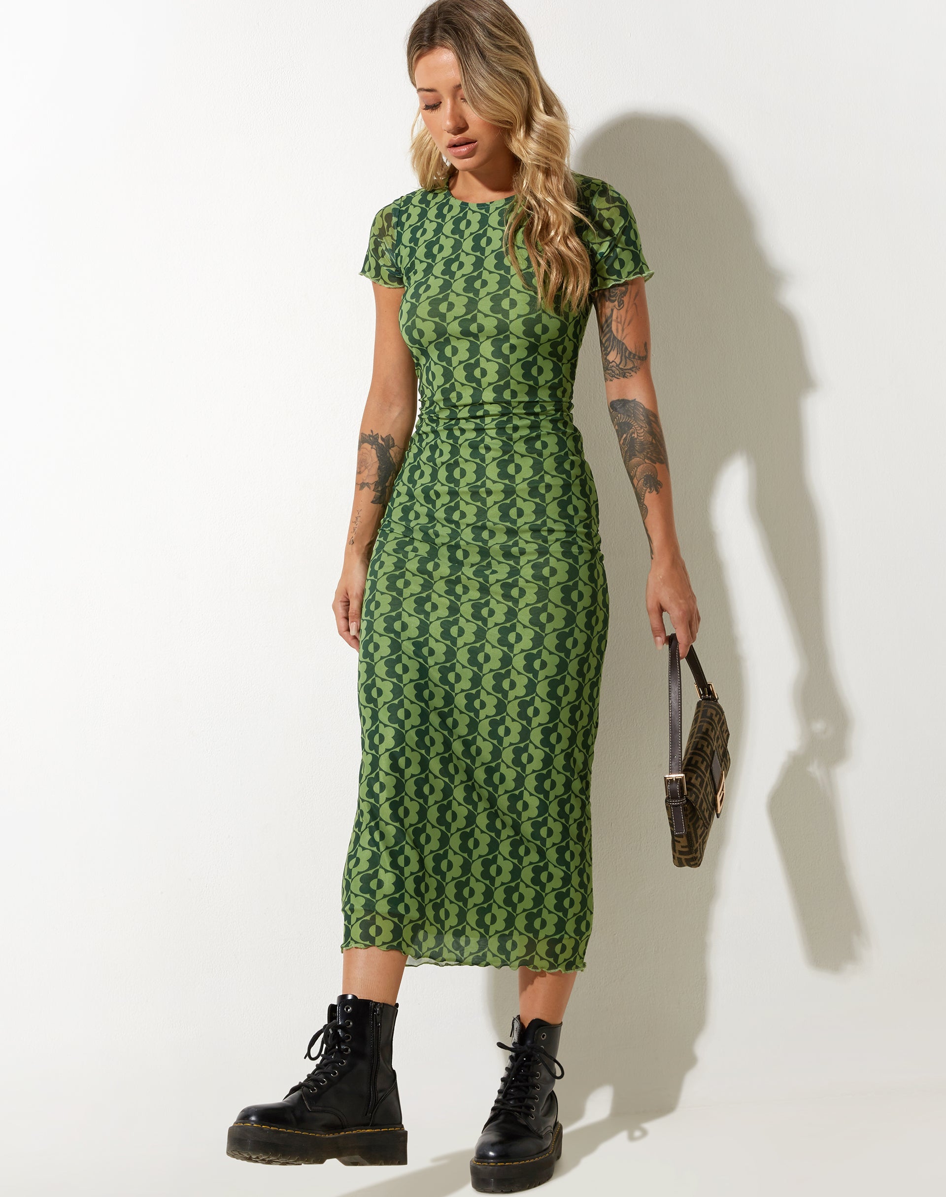 immagine di Happyella Midi Dress in verde margherita ondulato