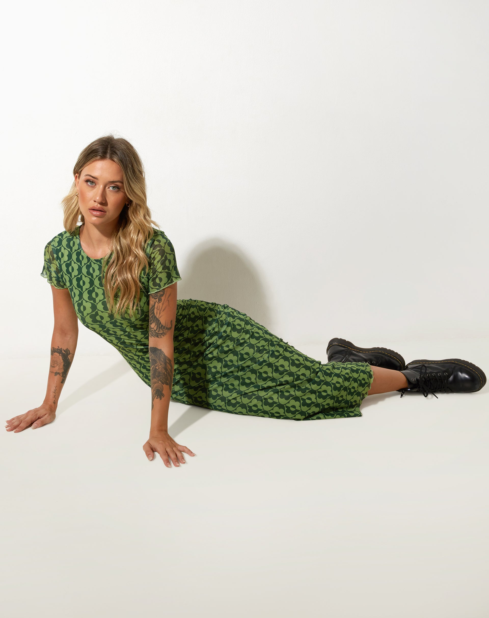immagine di Happyella Midi Dress in verde margherita ondulato