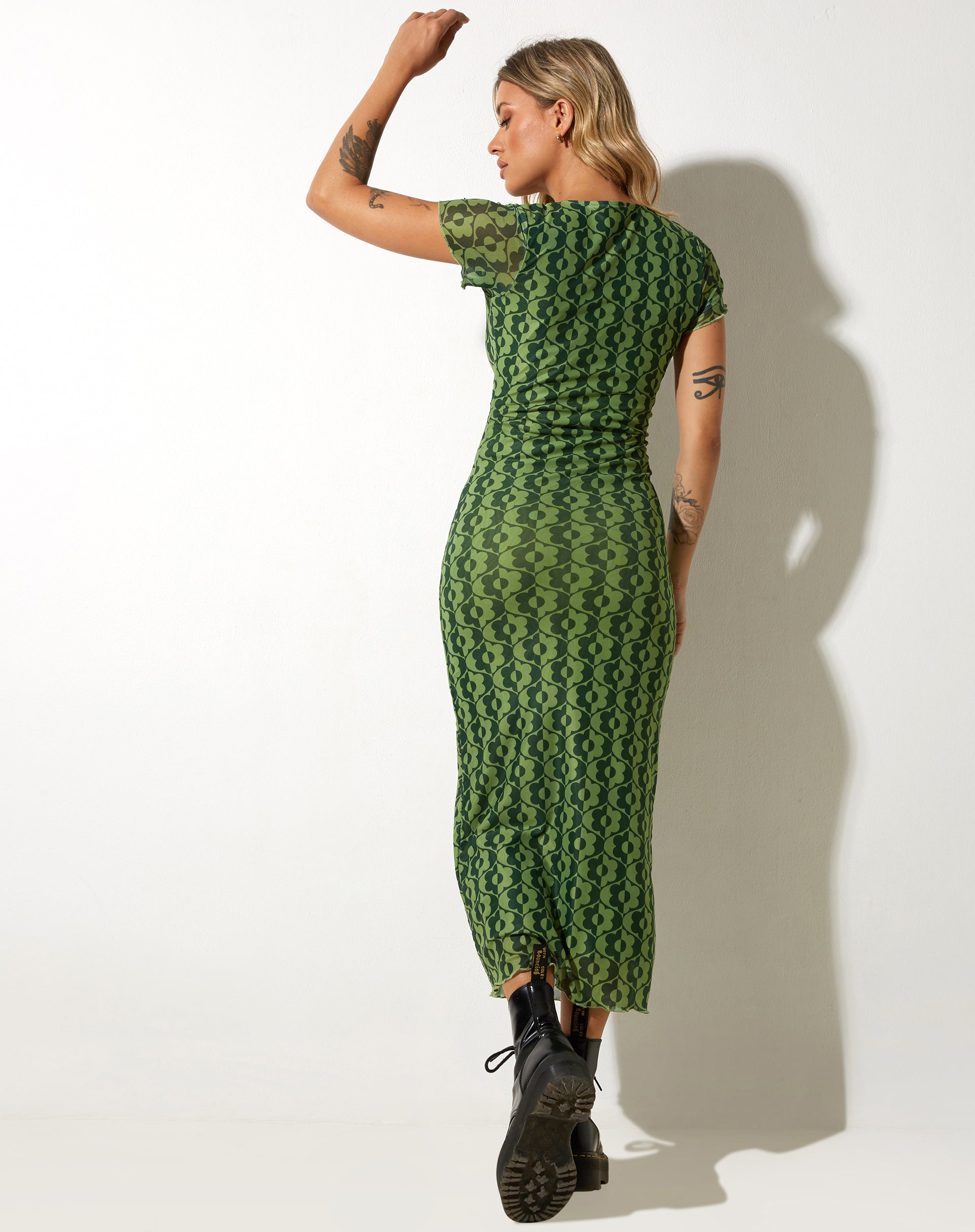 immagine di Happyella Midi Dress in verde margherita ondulato
