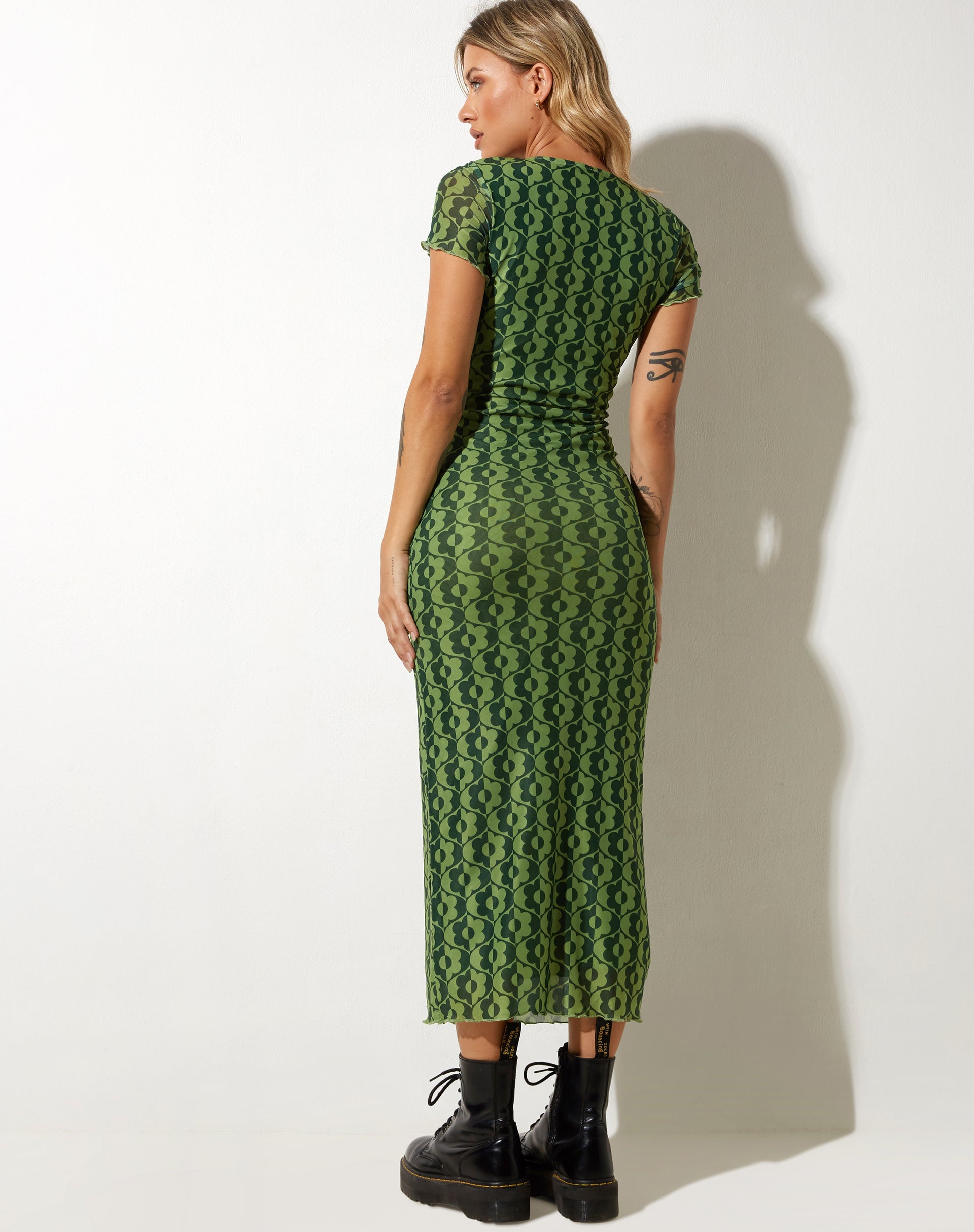 immagine di Happyella Midi Dress in verde margherita ondulato