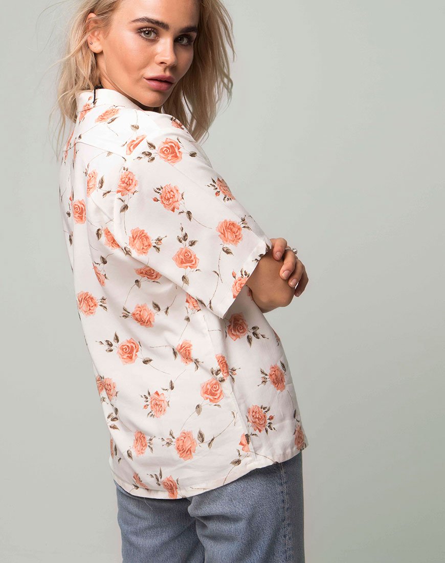 Camicia hawaiana in New Romance