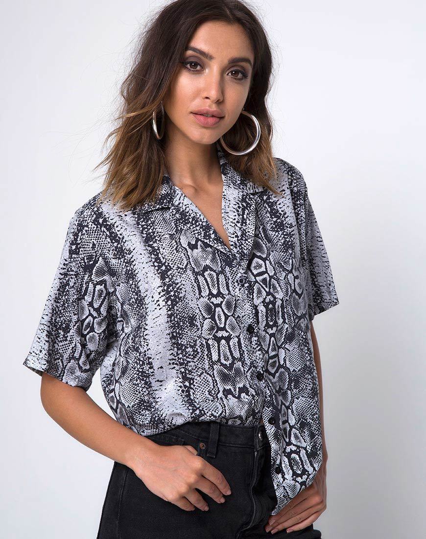 Camicia hawaiana in serpente