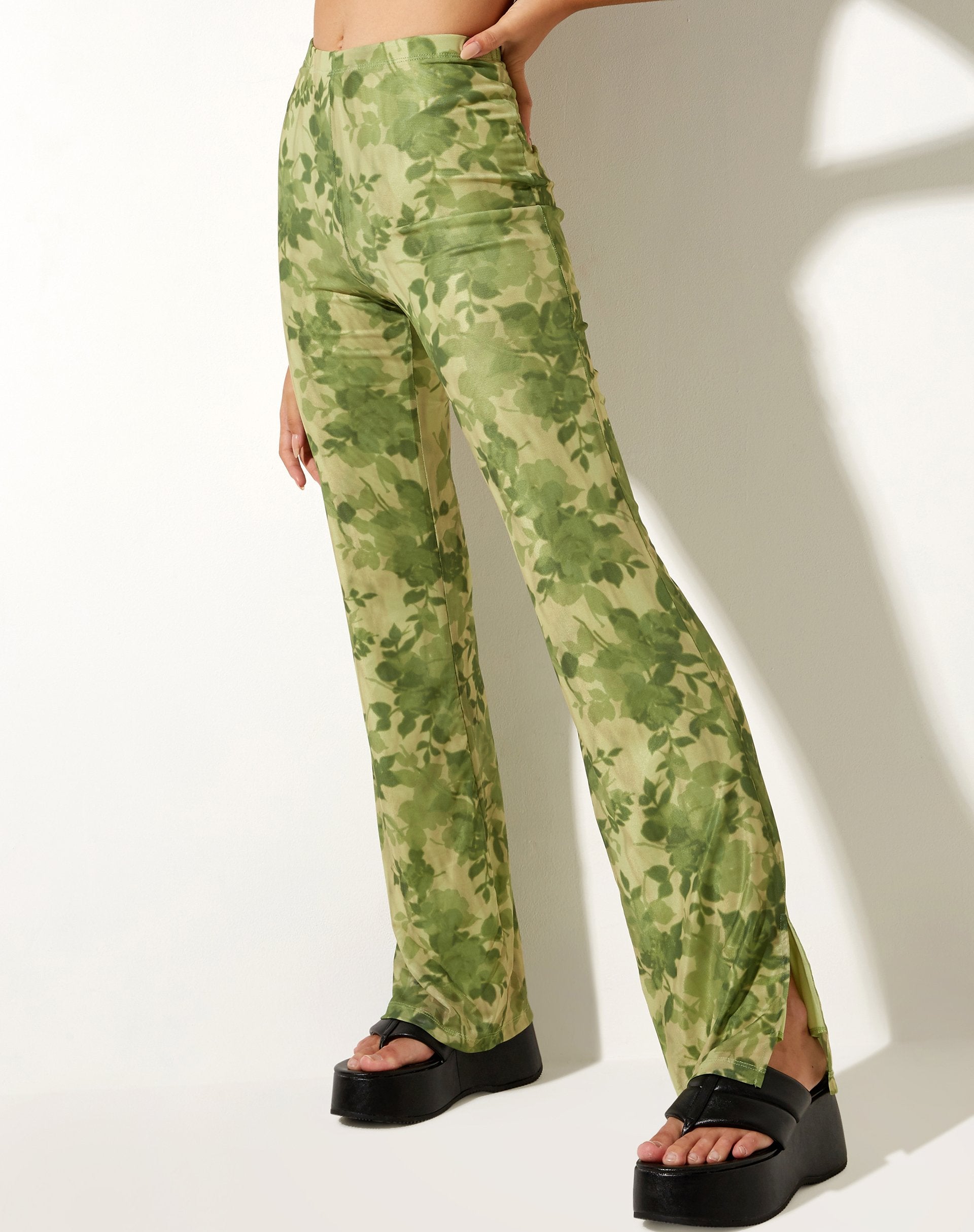 Immagine di Heny - Pantalone svasato in fiore sfumato