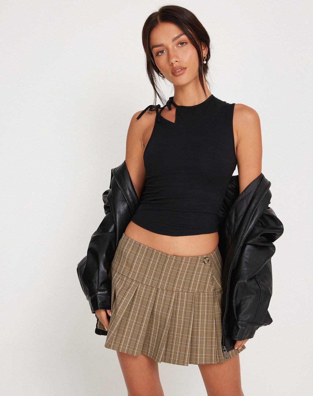 Top Iliana in nero