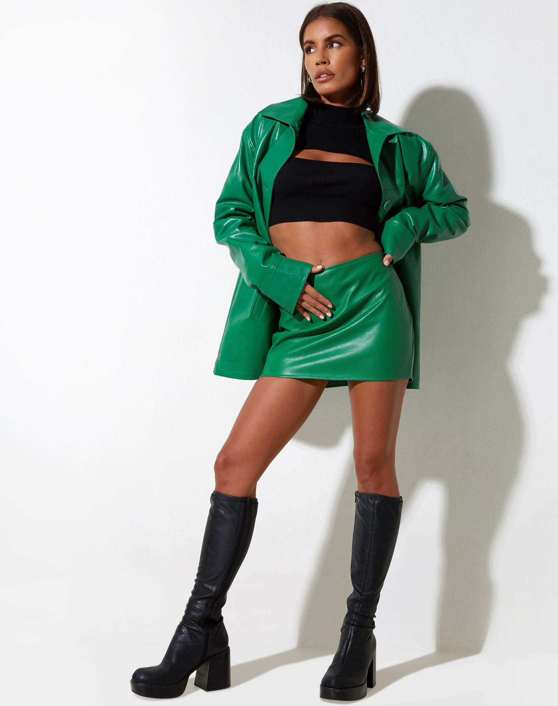 immagine di Ima Mini Skirt in Pu Kelly Green