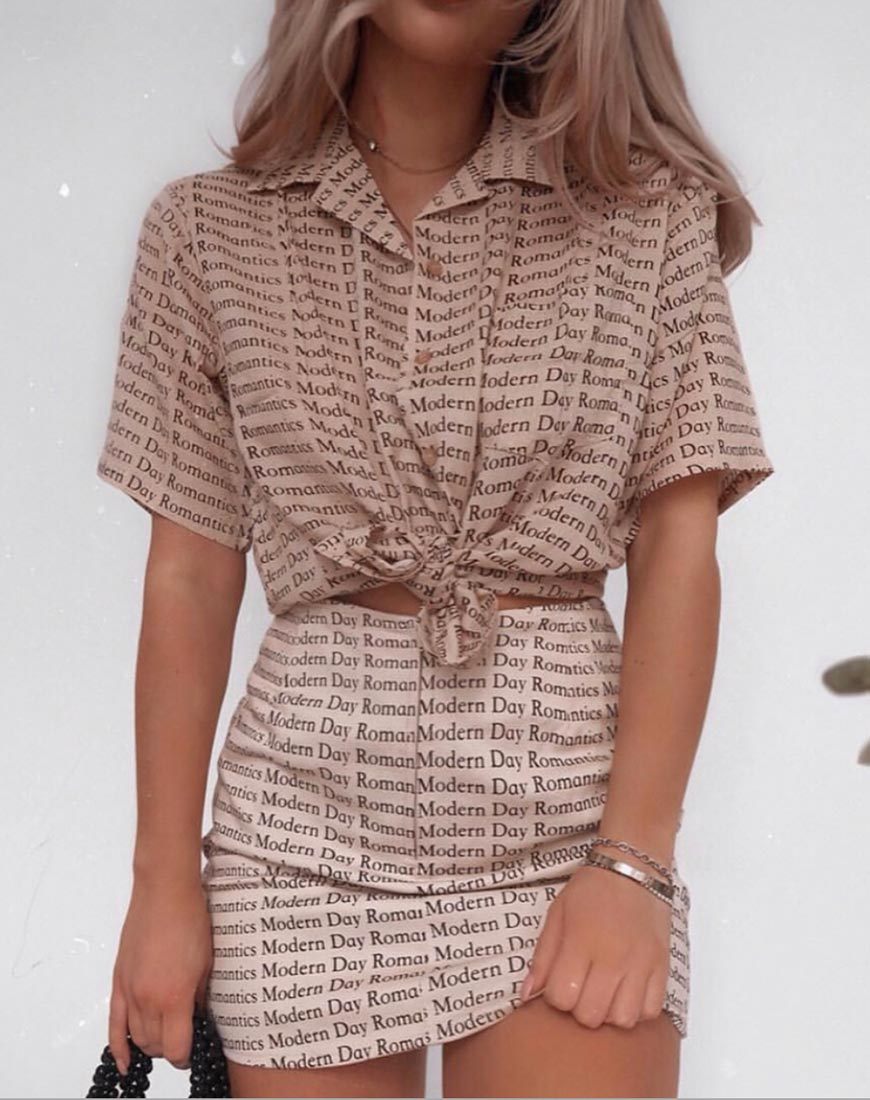 Minigonna Pelmo in nude romantico moderno