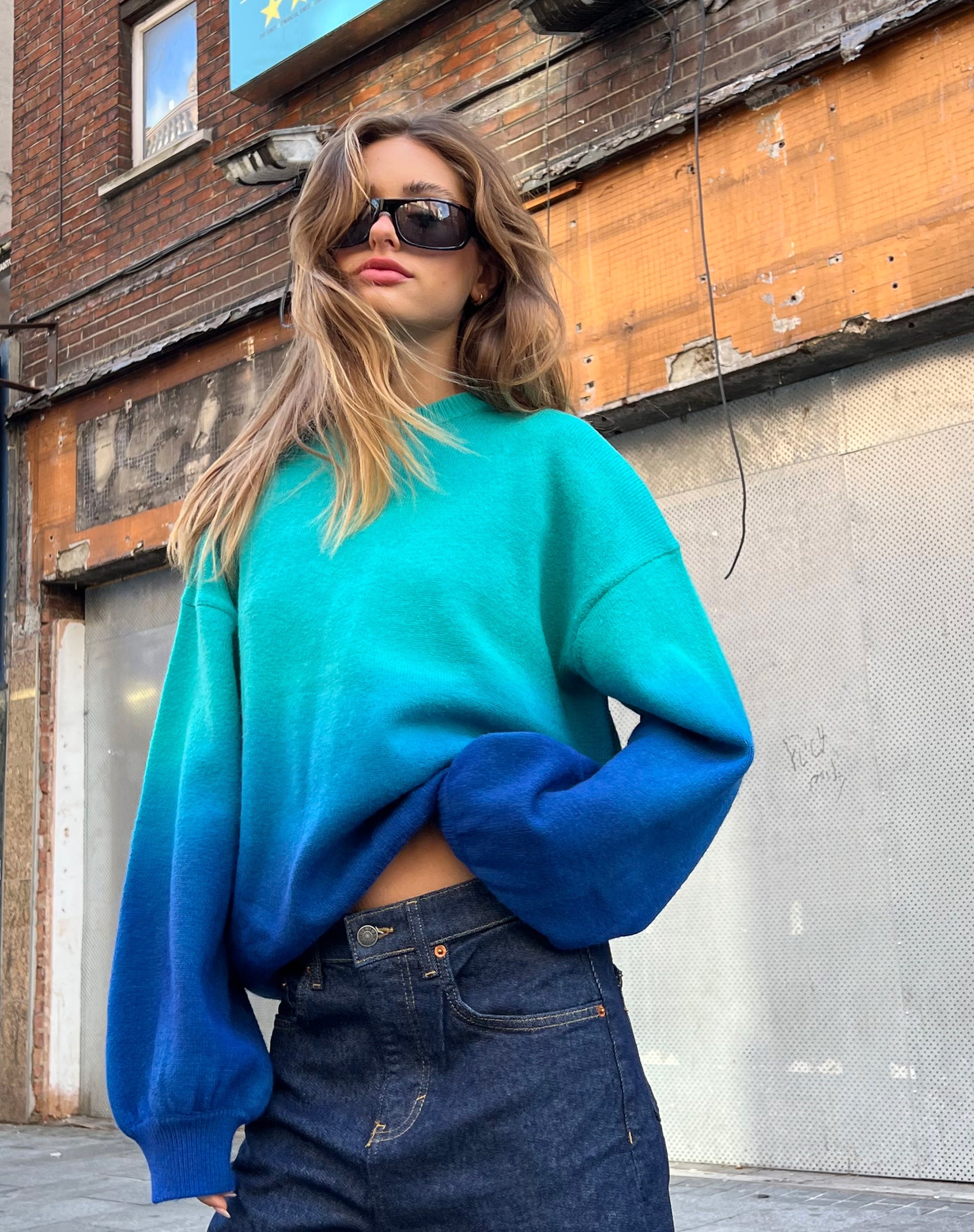 immagine di Akari Jumper in blu sfumato