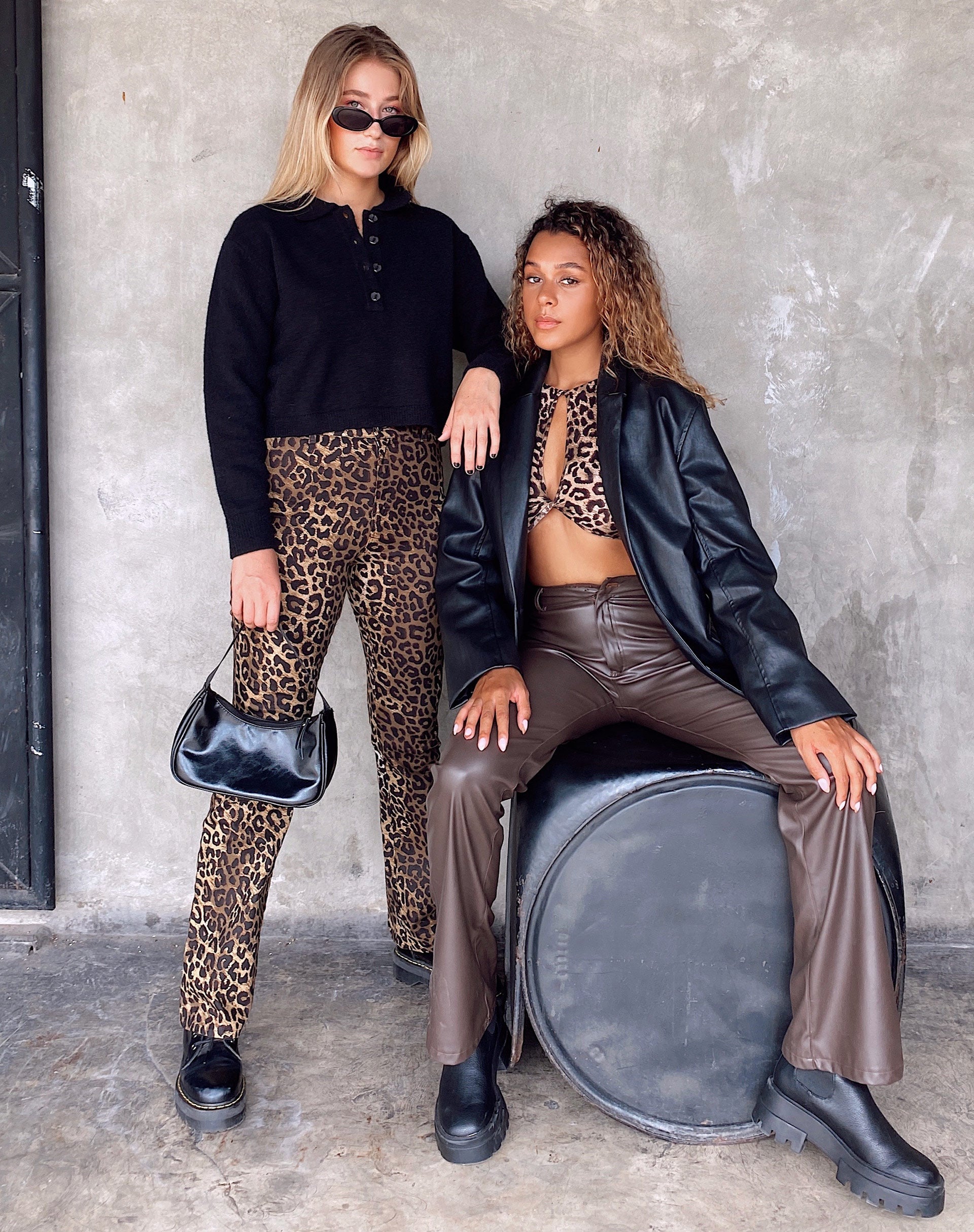 Immagine di Zoven Flare Trouser in Night Leopard Brown